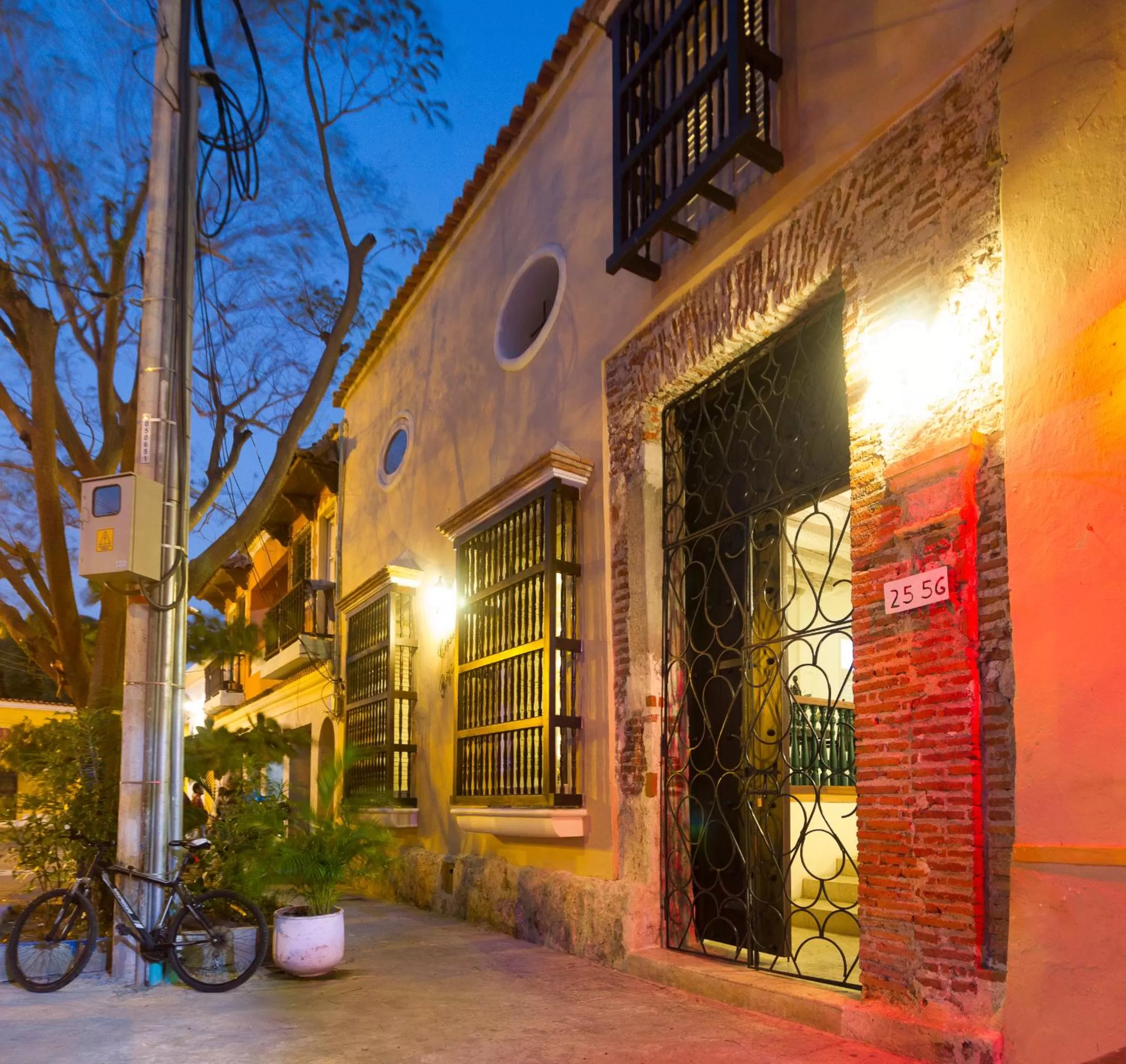 Property building in Casa Pizarro Hotel Boutique