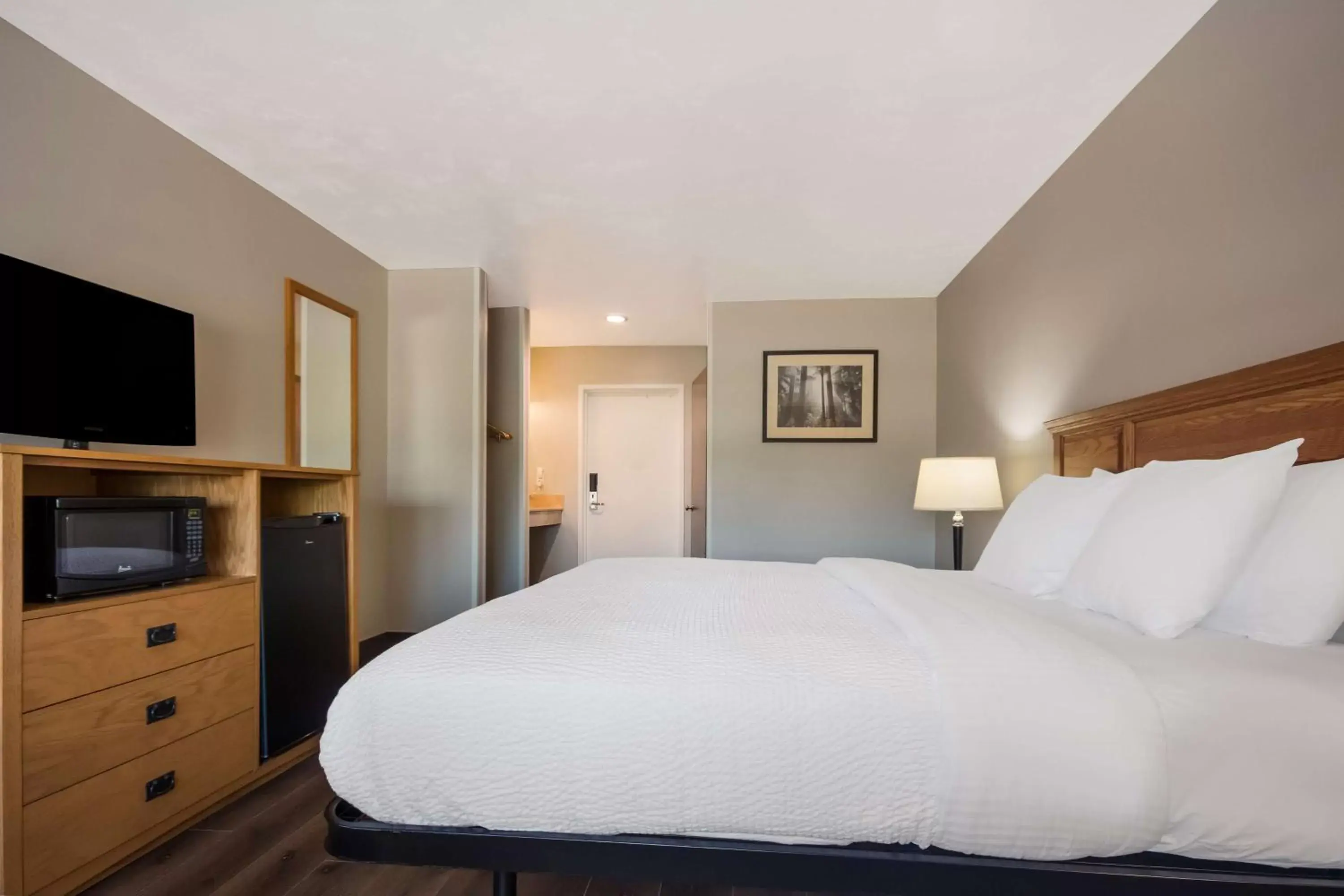 Bedroom, Bed in SureStay Plus Hotel by Best Western Rexburg