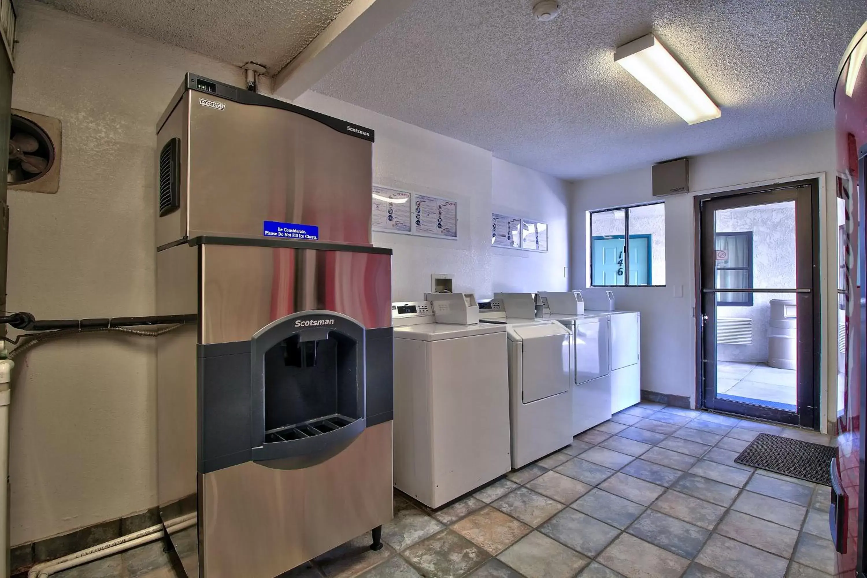 Other, Kitchen/Kitchenette in Motel 6-Yuma, AZ - East