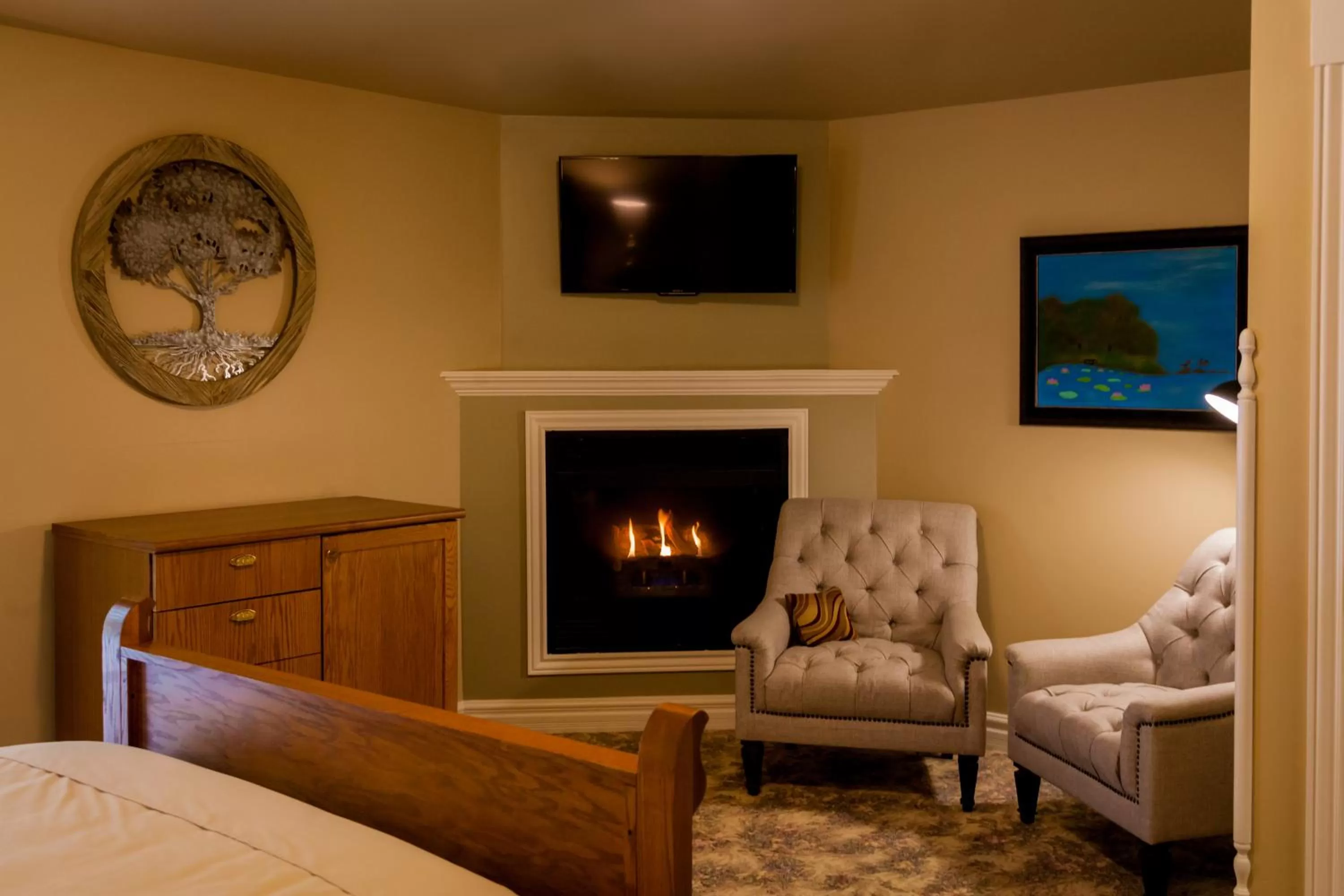 Decorative detail, TV/Entertainment Center in The Oakwood Inn