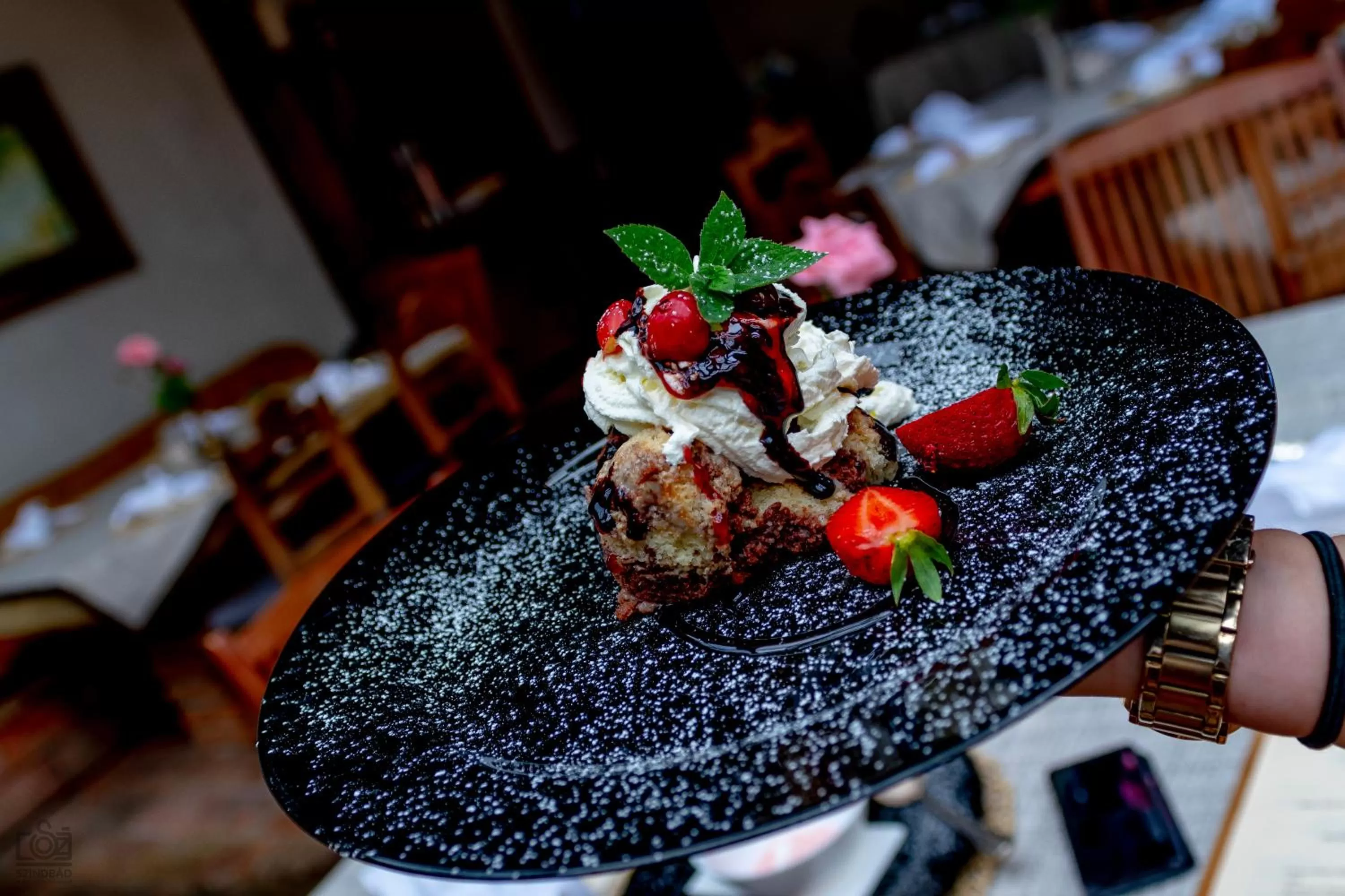 Ráspi Apartman Étterem és Borászat