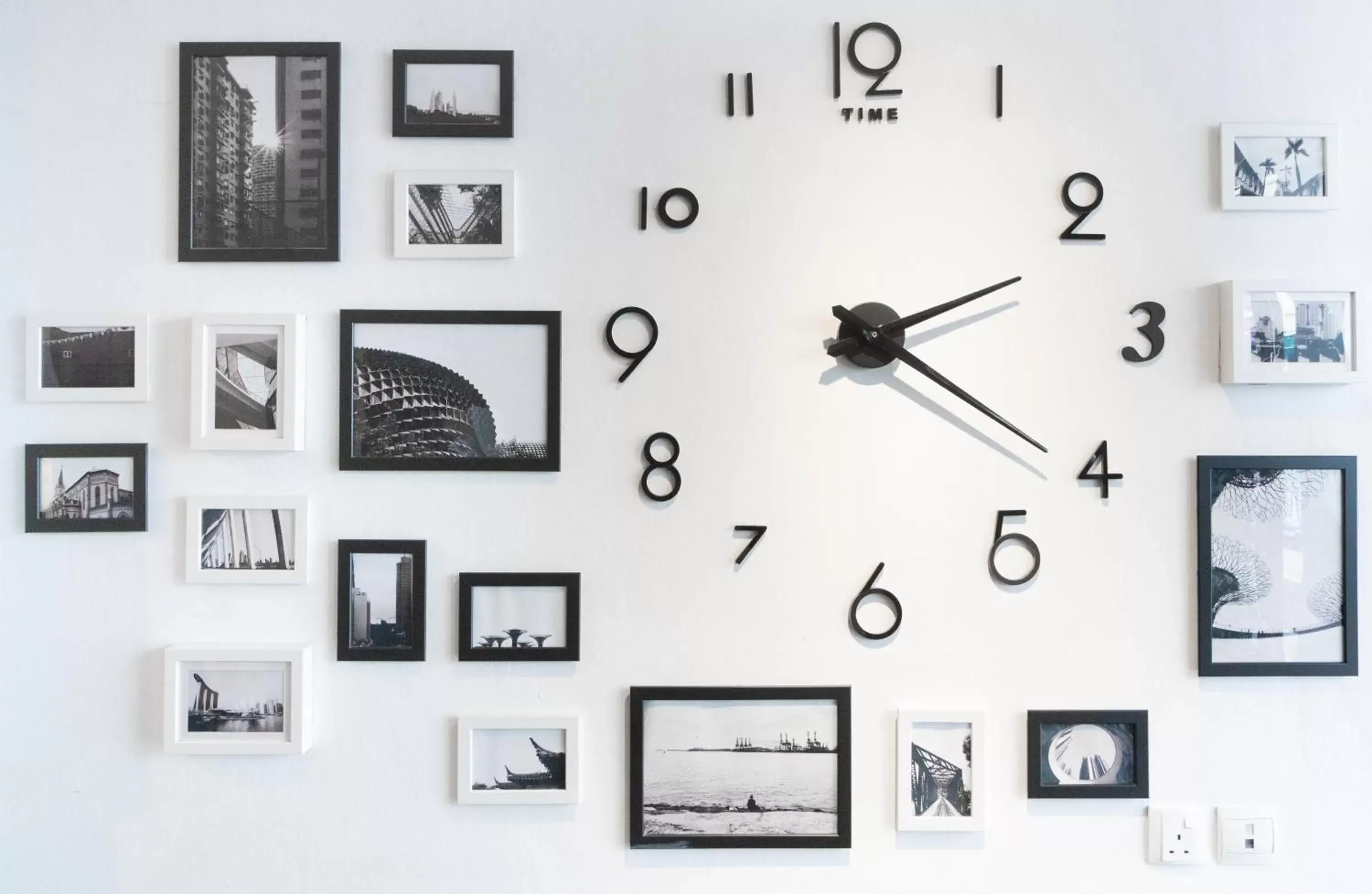 Lobby or reception in Harbour Ville Hotel - Hamilton Lobby or reception in Harbour Ville Hotel - Hamilton