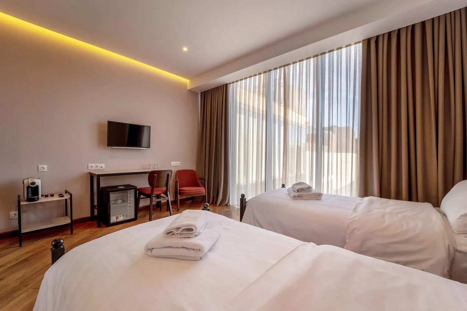 Superior Twin Room in Makmani Boutique Hotel by DNT Group
