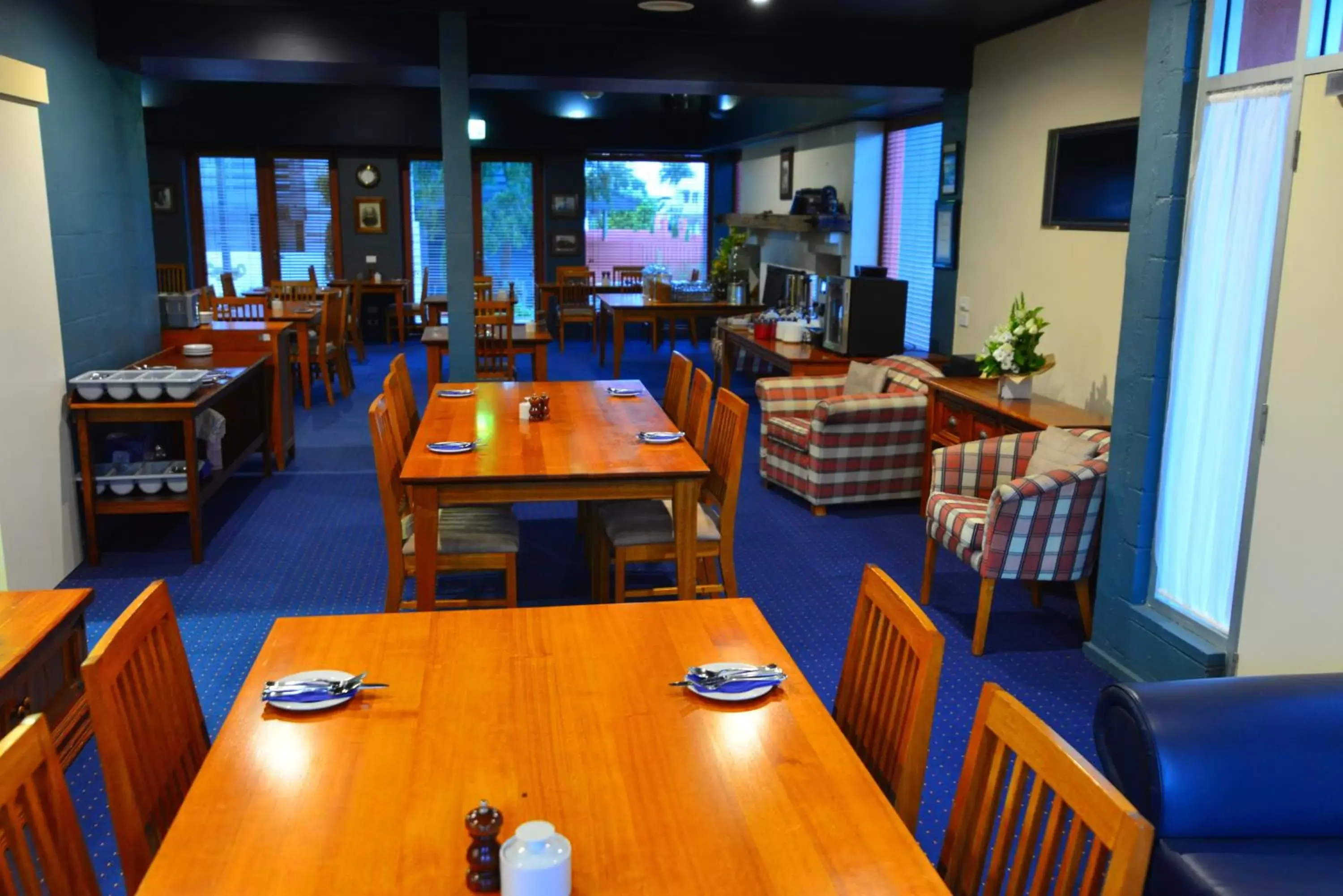 Dining area, Restaurant/Places to Eat in Captains at the Bay