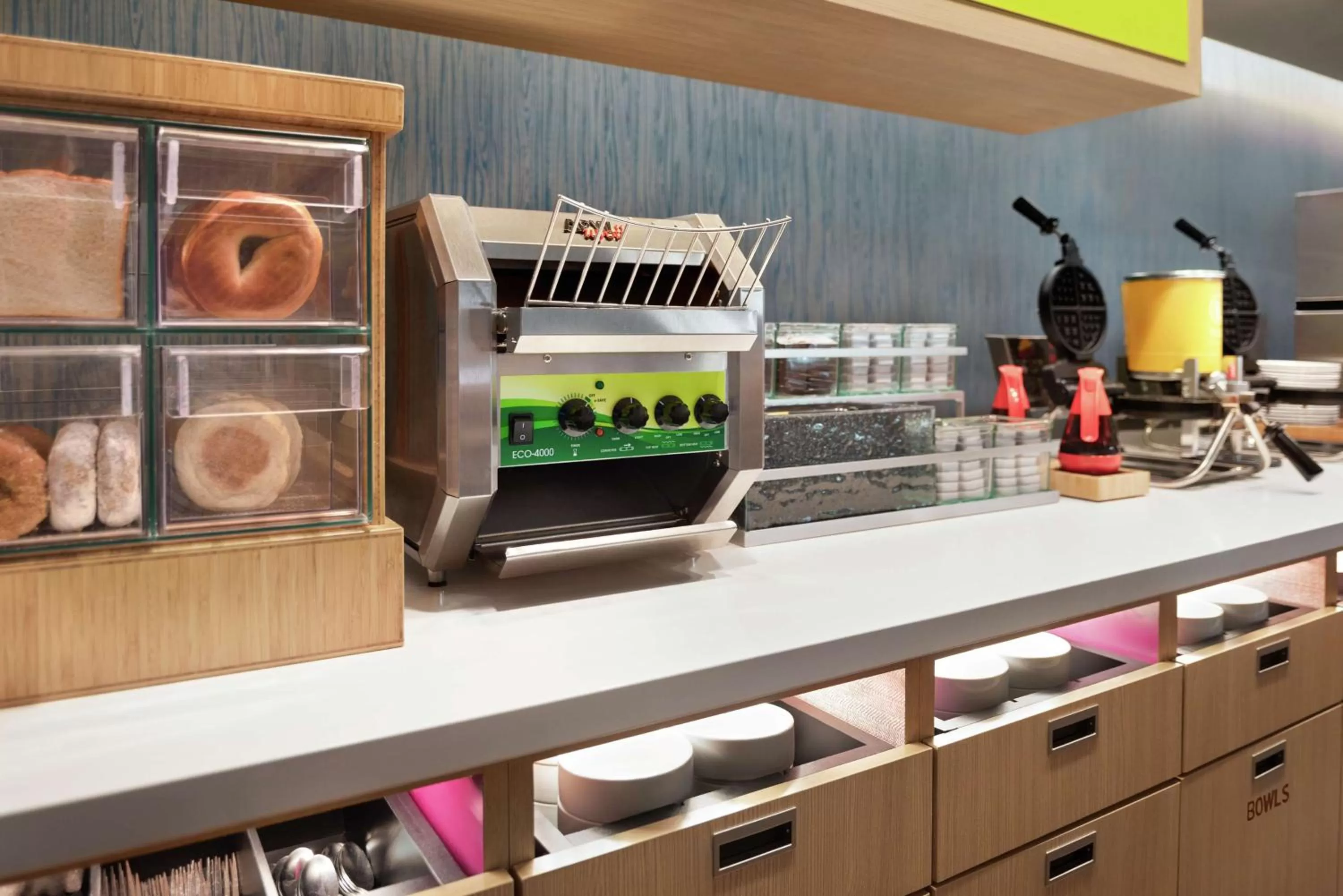 Breakfast in Home2 Suites By Hilton Overland Park, Ks