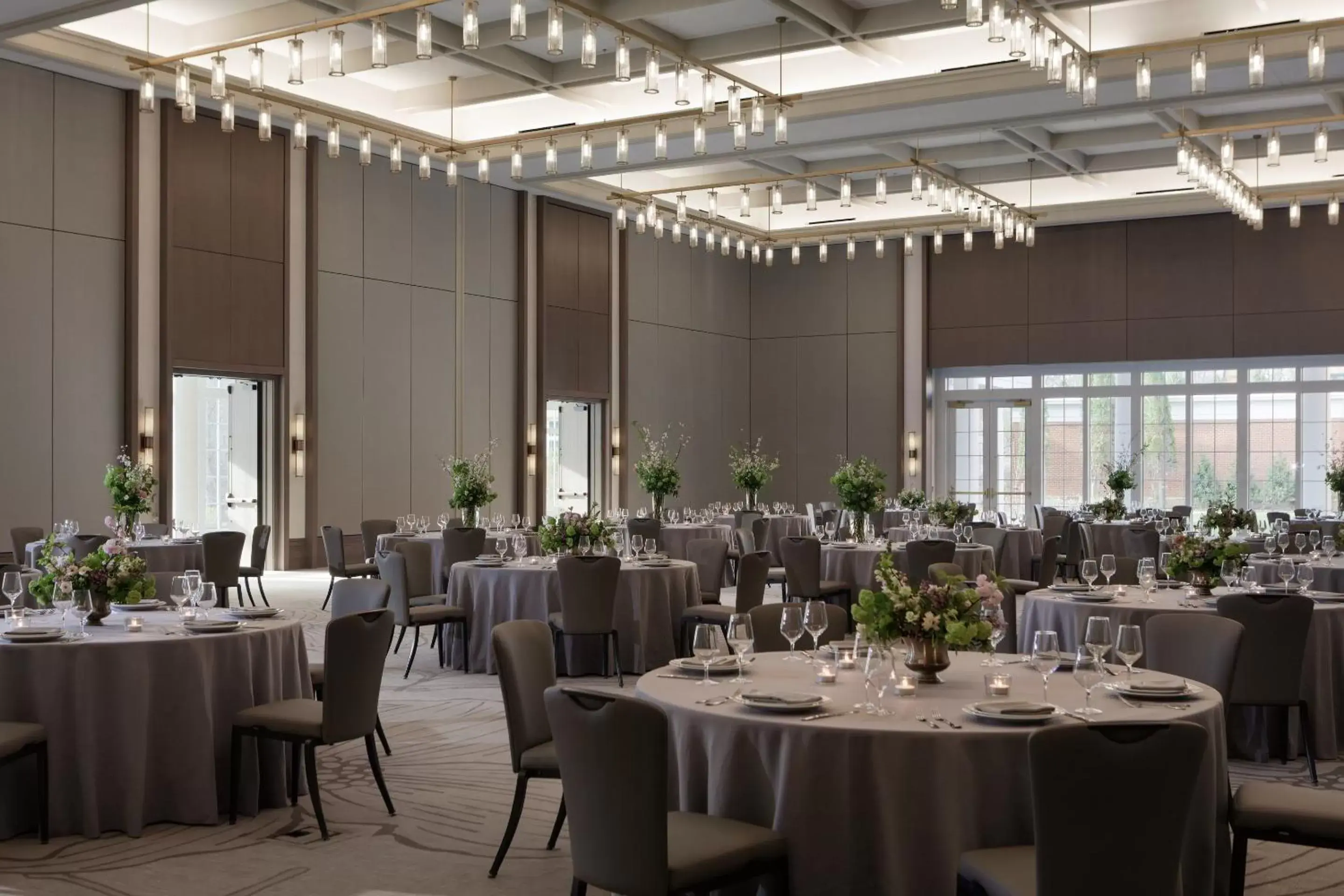 Banquet/Function facilities, Restaurant/Places to Eat in Kimpton - The Forum Hotel, an IHG Hotel