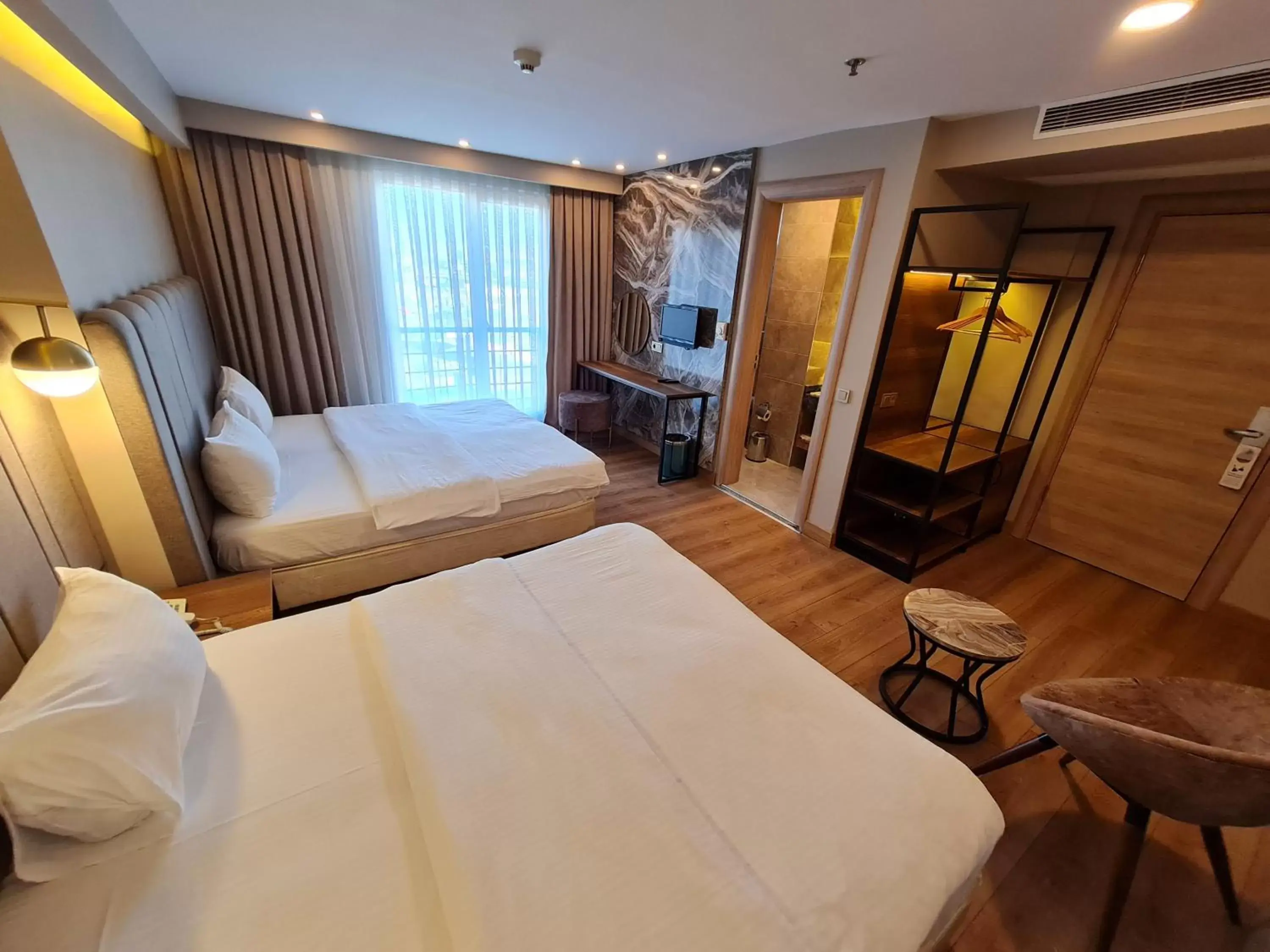 Bedroom, Bed in Air Boss Istanbul Airport and Fair Hotel