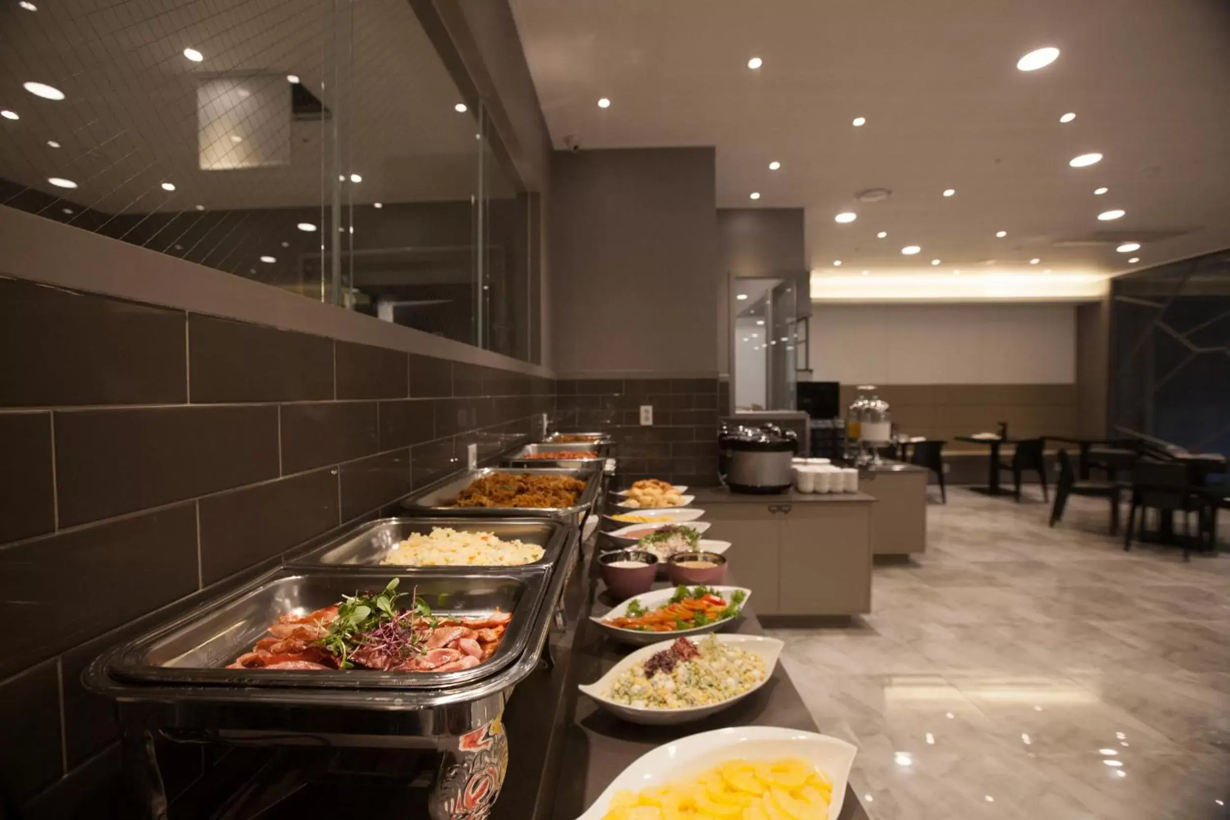 Buffet breakfast in GnB Hotel Buffet breakfast in GnB Hotel