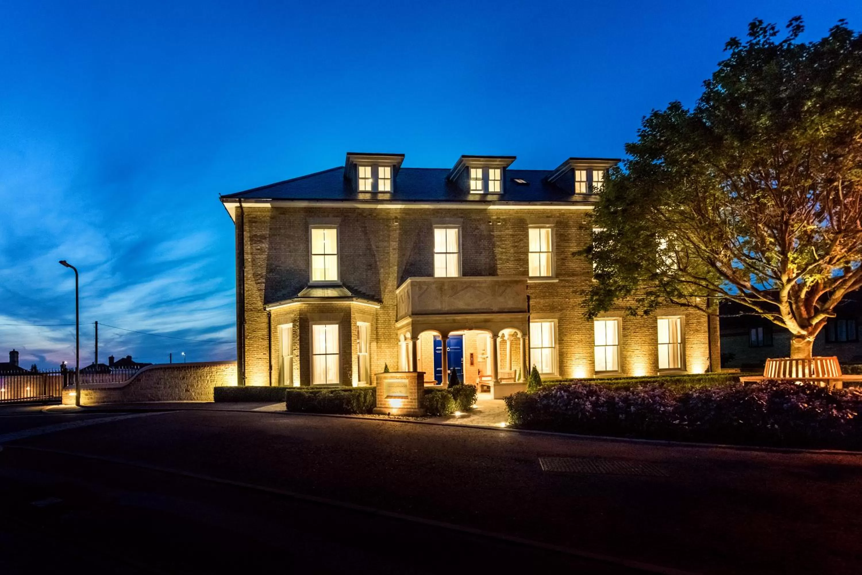 Property building in Best Luxury Apart Hotel in Oxford- Beechwood House