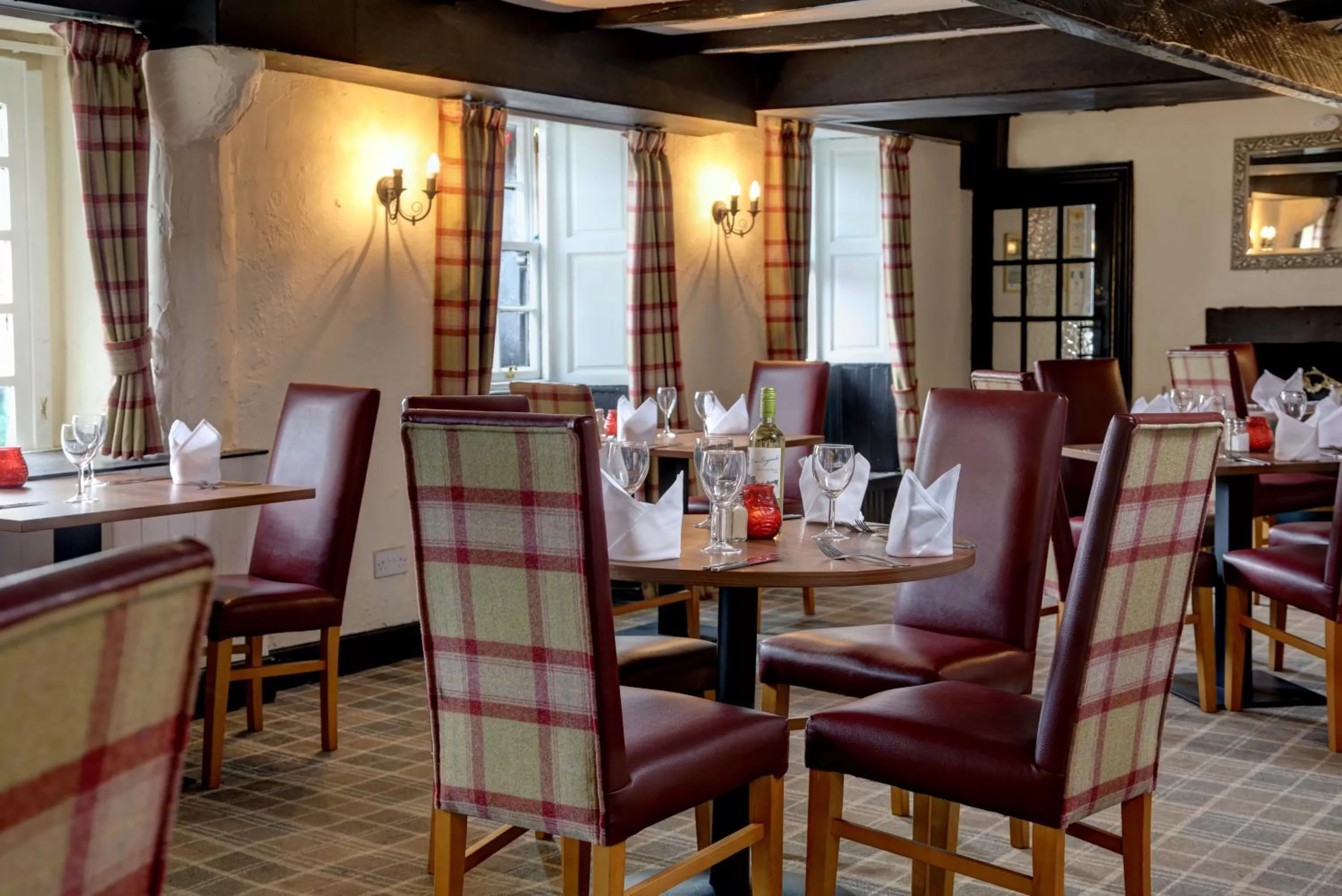 Restaurant/places to eat in The Winnock Hotel