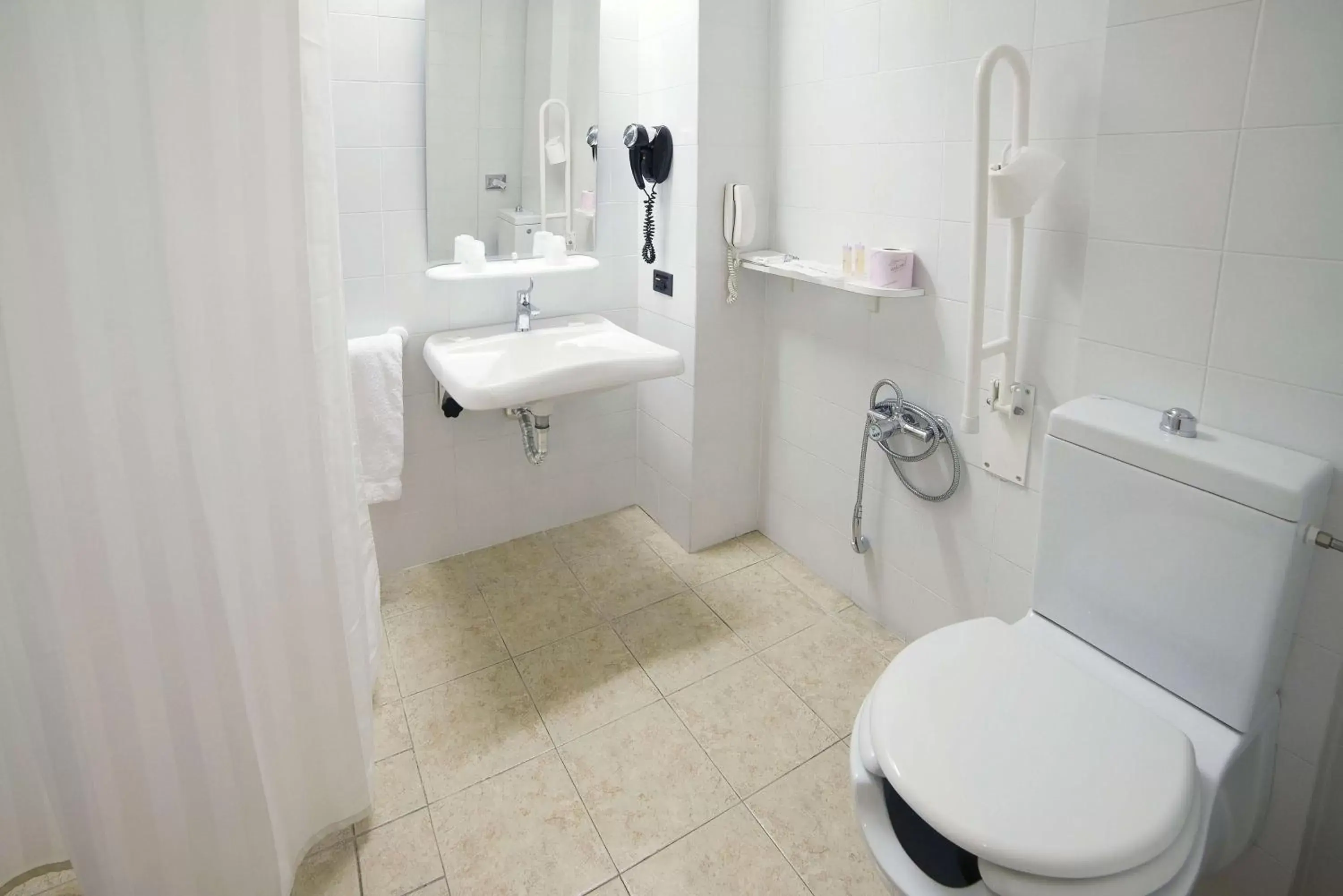 Shower, Bathroom in Best Western Park Hotel