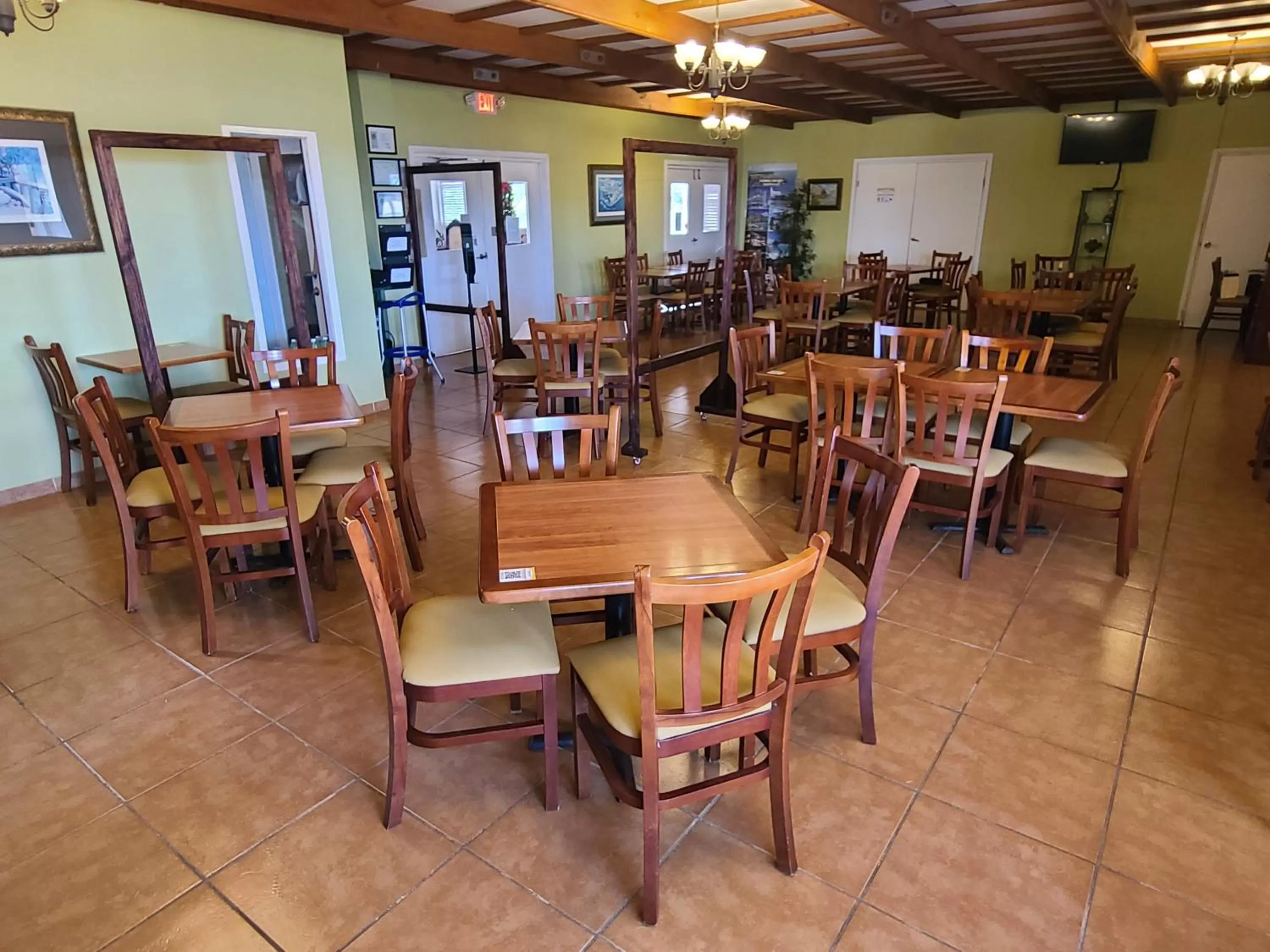 Restaurant/places to eat in Parador Palmas de Lucia