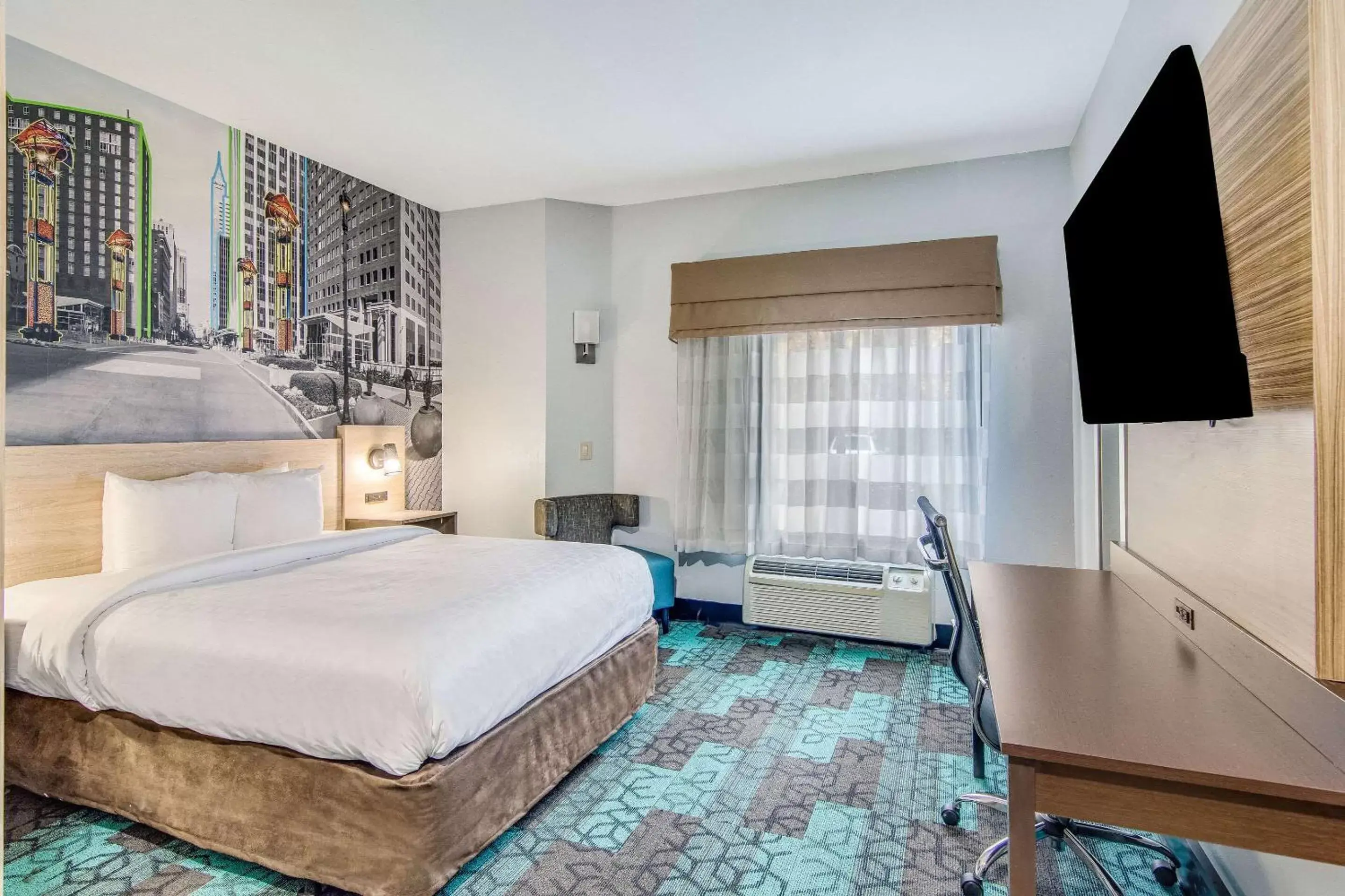 Photo of the whole room, Bed in Clarion Pointe Wake Forest - Raleigh North Photo of the whole room, Bed in Clarion Pointe Wake Forest - Raleigh North