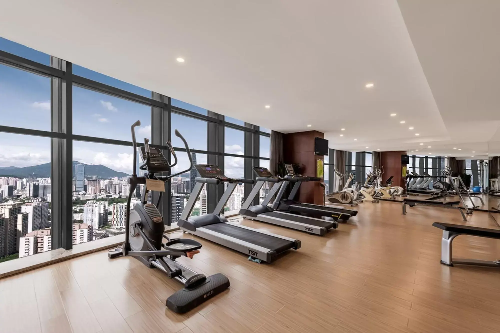 Fitness centre/facilities, Fitness Center/Facilities in Huaqiang Plaza Hotel Shenzhen