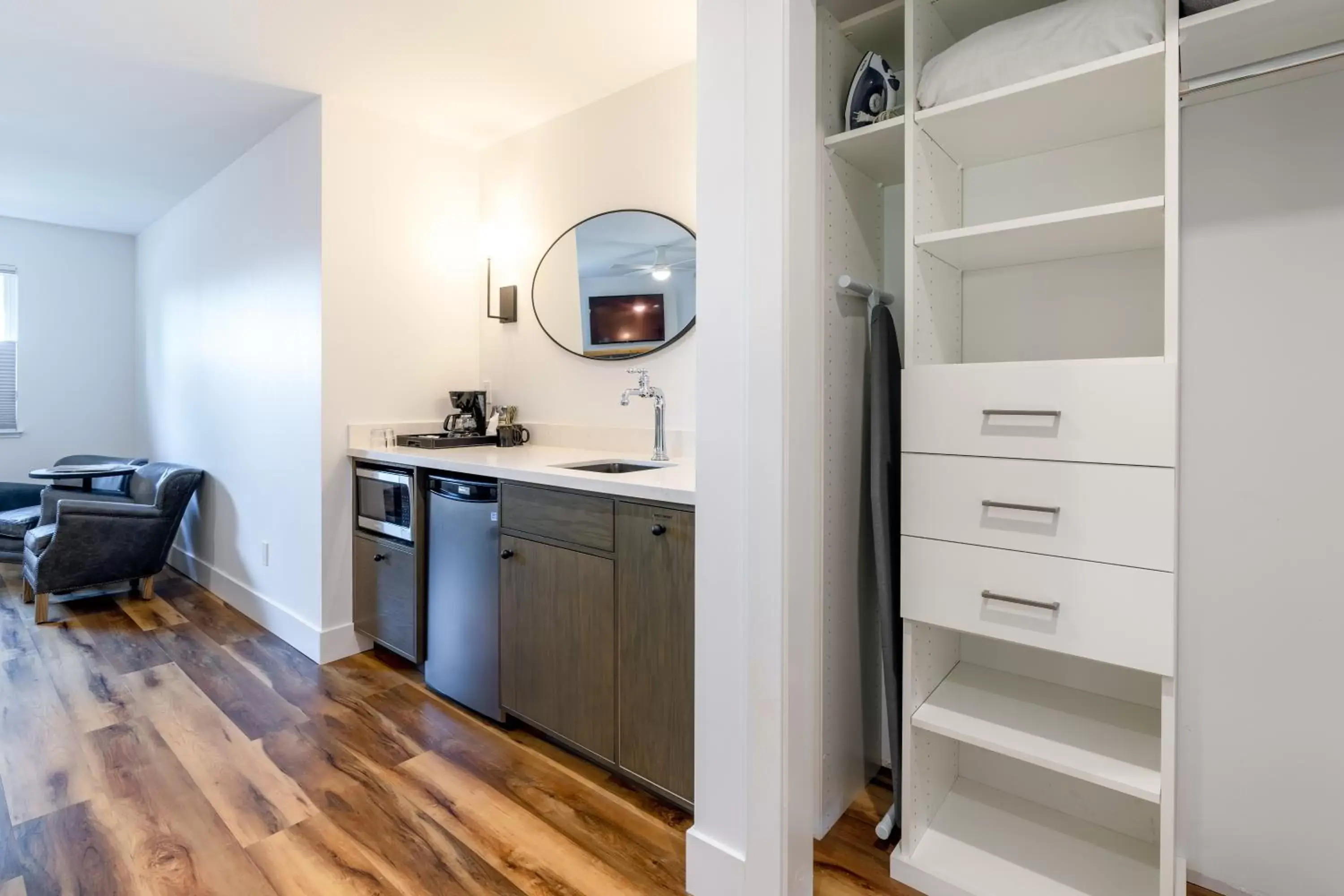 Kitchen or kitchenette, Kitchen/Kitchenette in The Inn on Pine