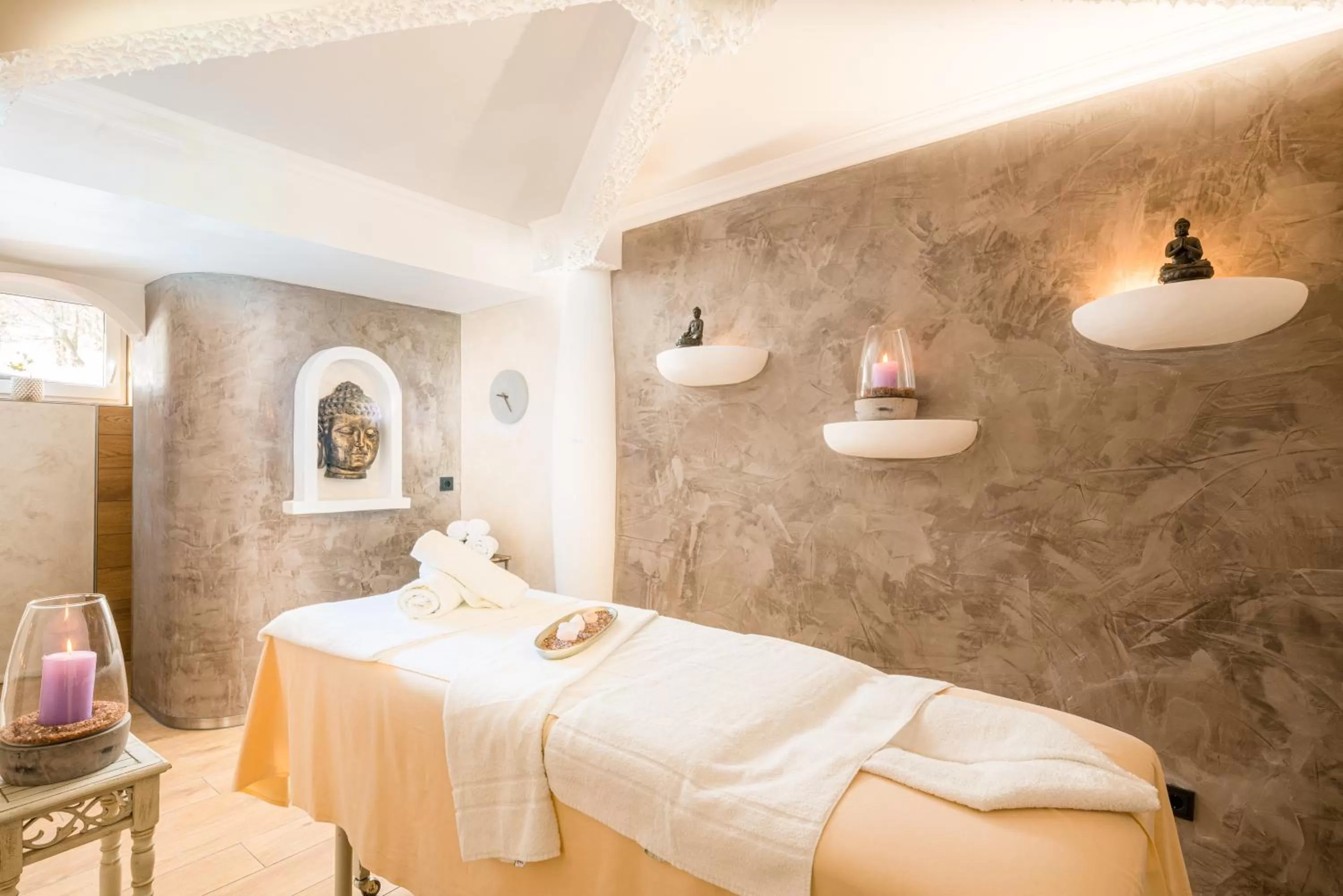 Massage, Bed in Alpin & Wellness Resort Ludwig Royal