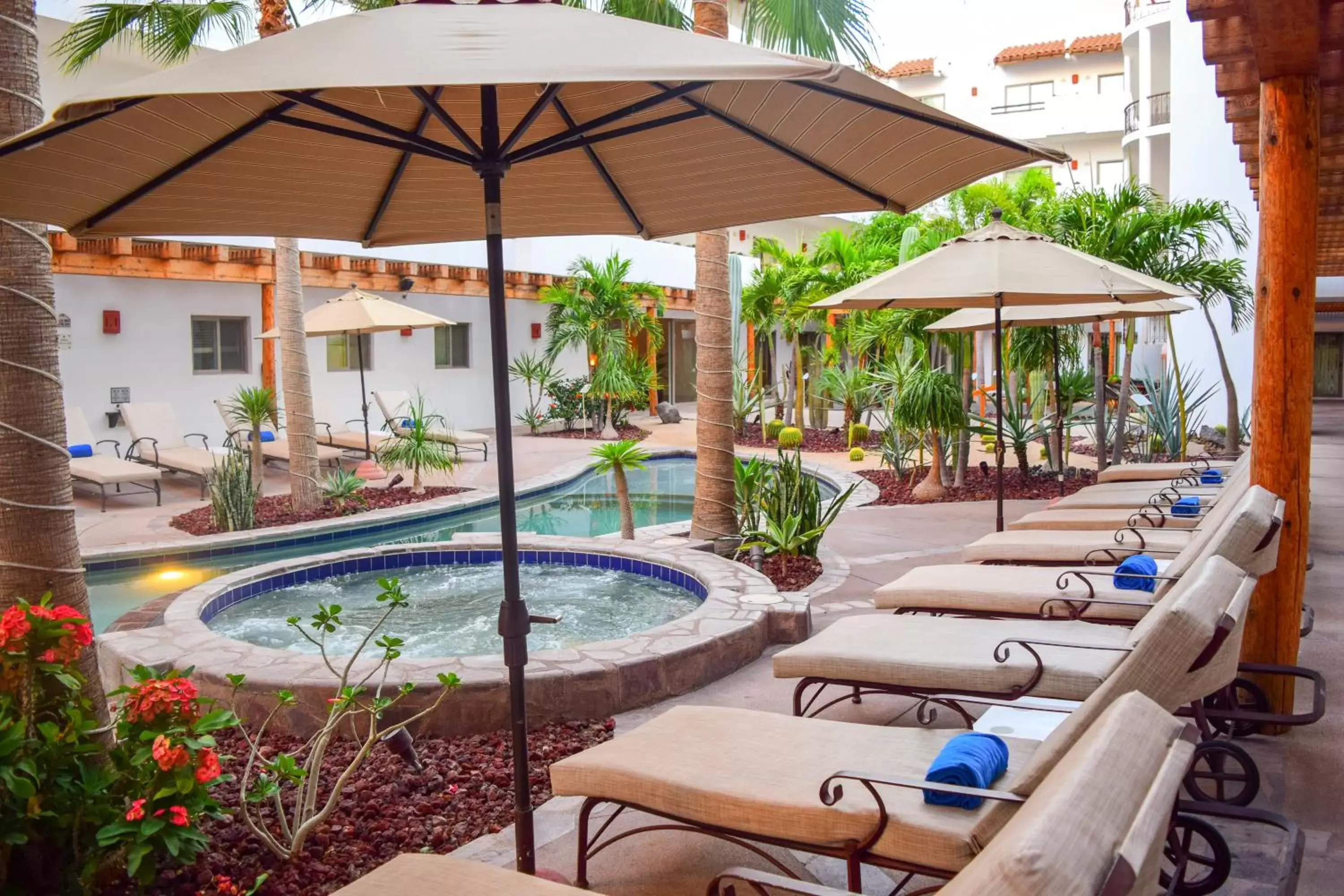 Swimming Pool in Hotel Santa Fe Loreto by Villa Group