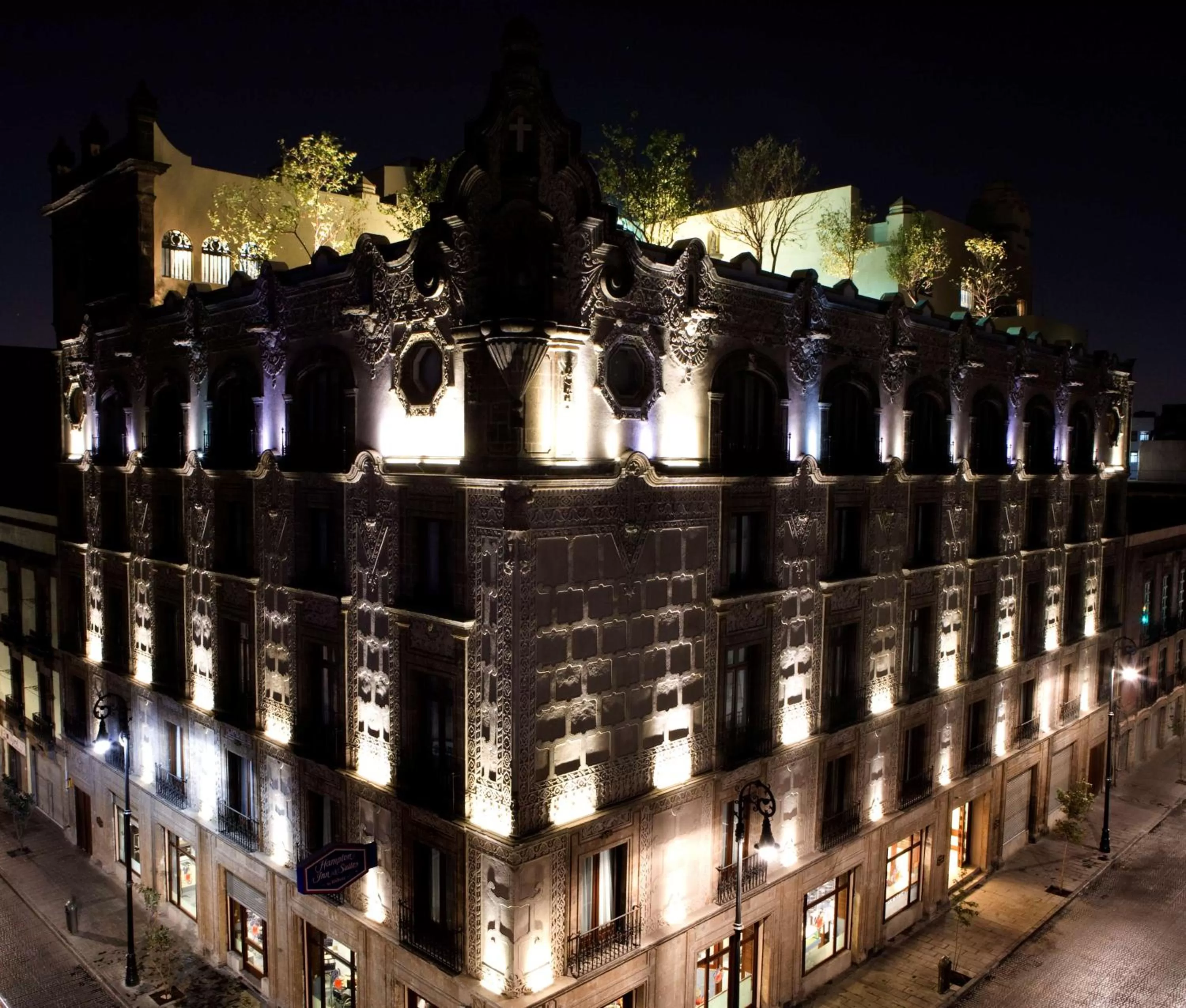Property building in Hampton Inn & Suites Mexico City - Centro Historico
