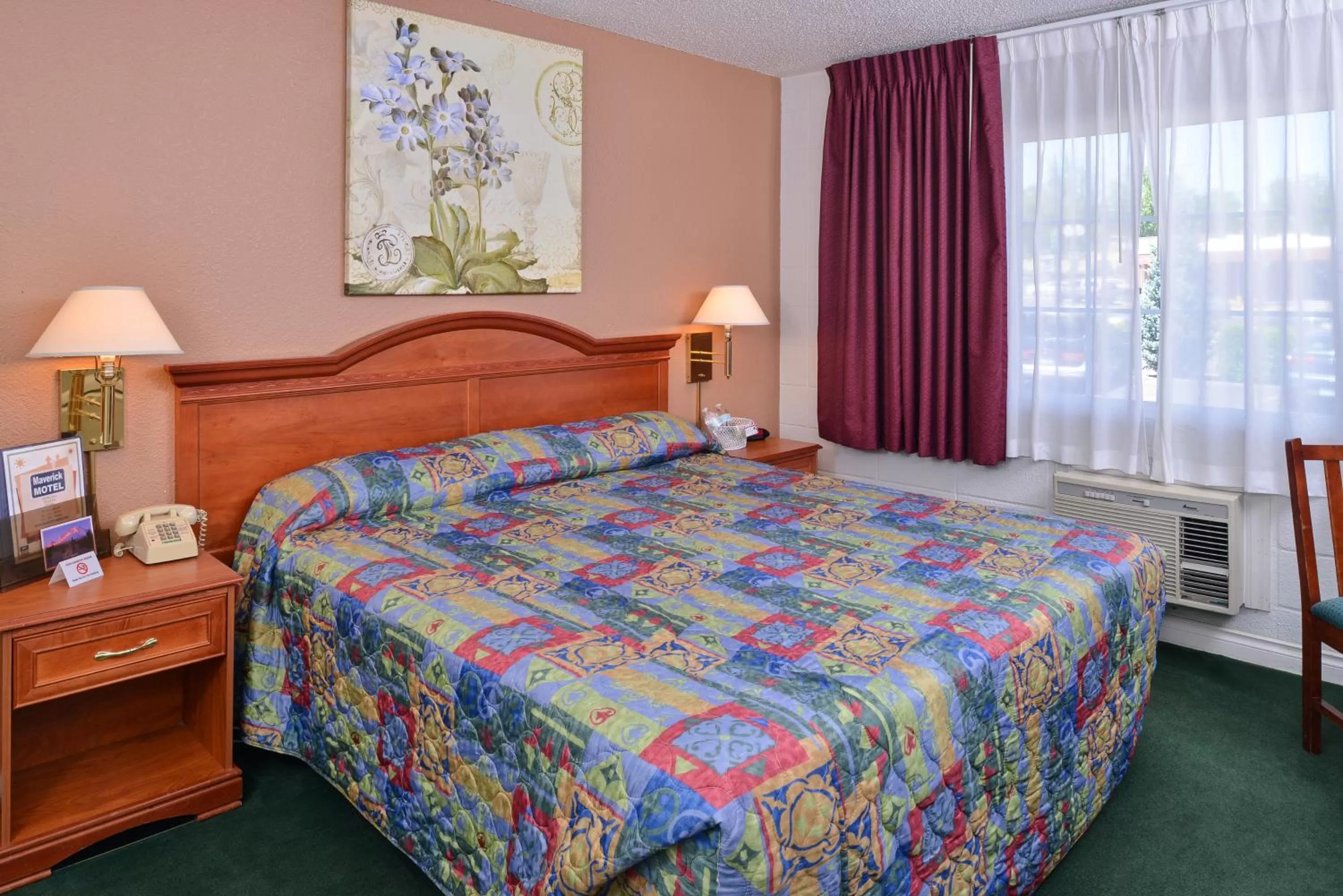 Photo of the whole room, Bed in Maverick Motel - Modern Renovated Motel