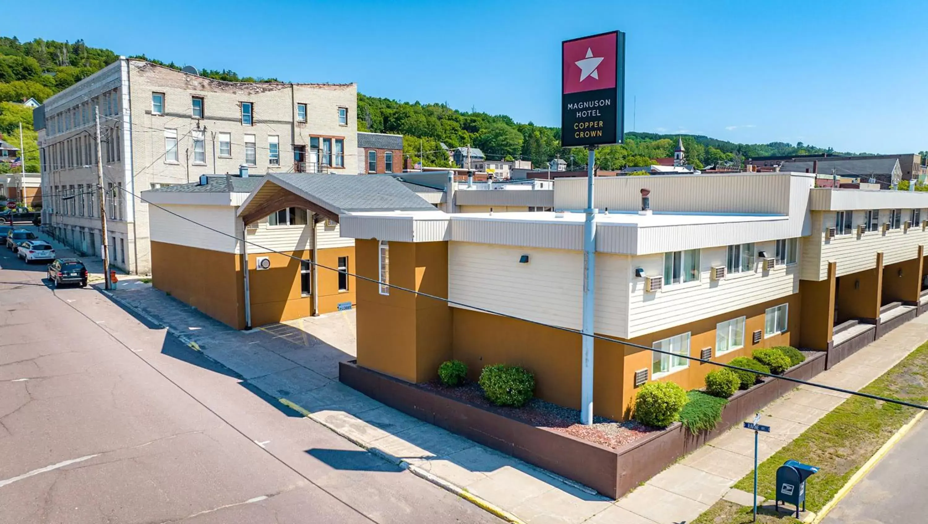 Property building in Magnuson Copper Crown Property building in Magnuson Copper Crown