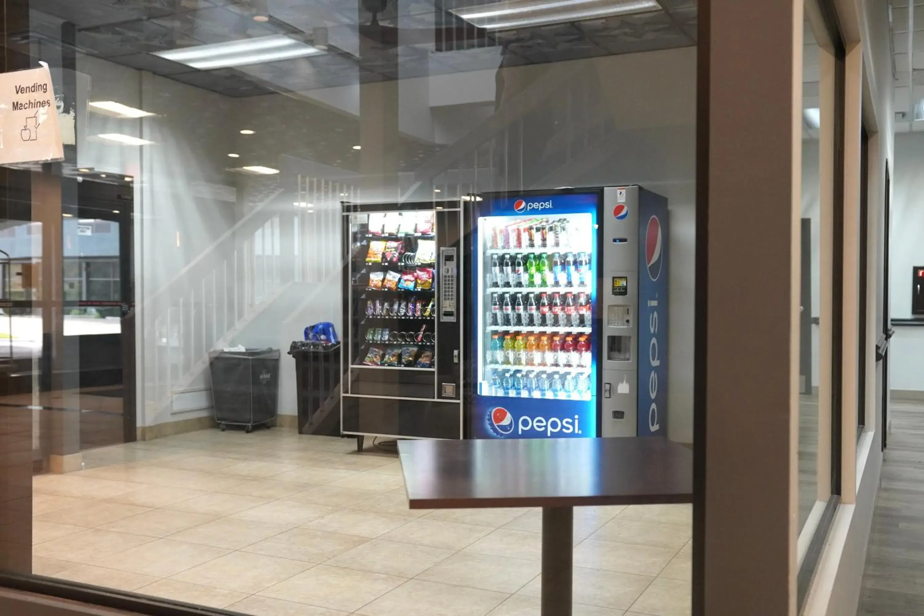 vending machine in American Inn & Suites