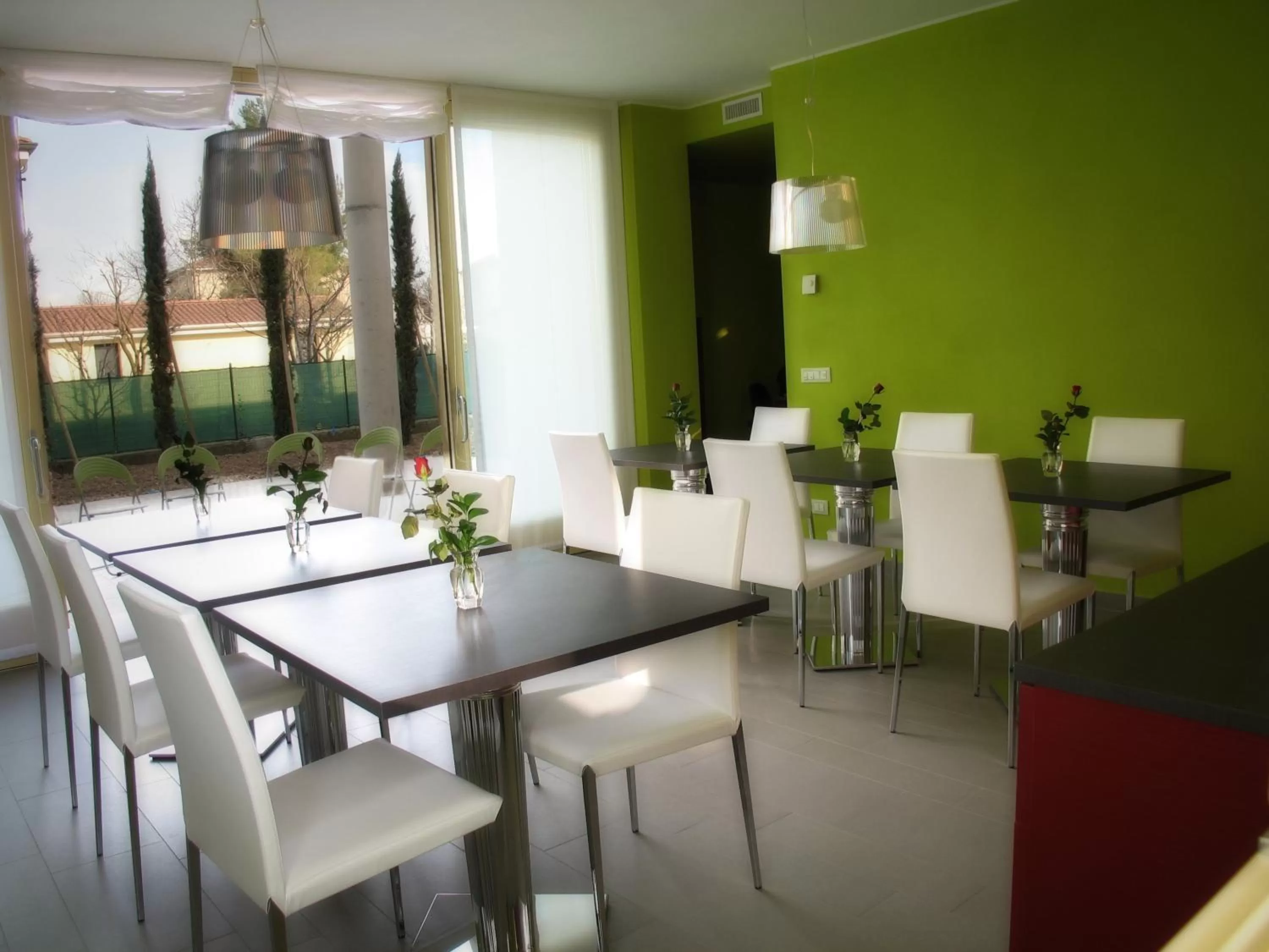 Communal lounge/ TV room in 6 Porte Guesthouse