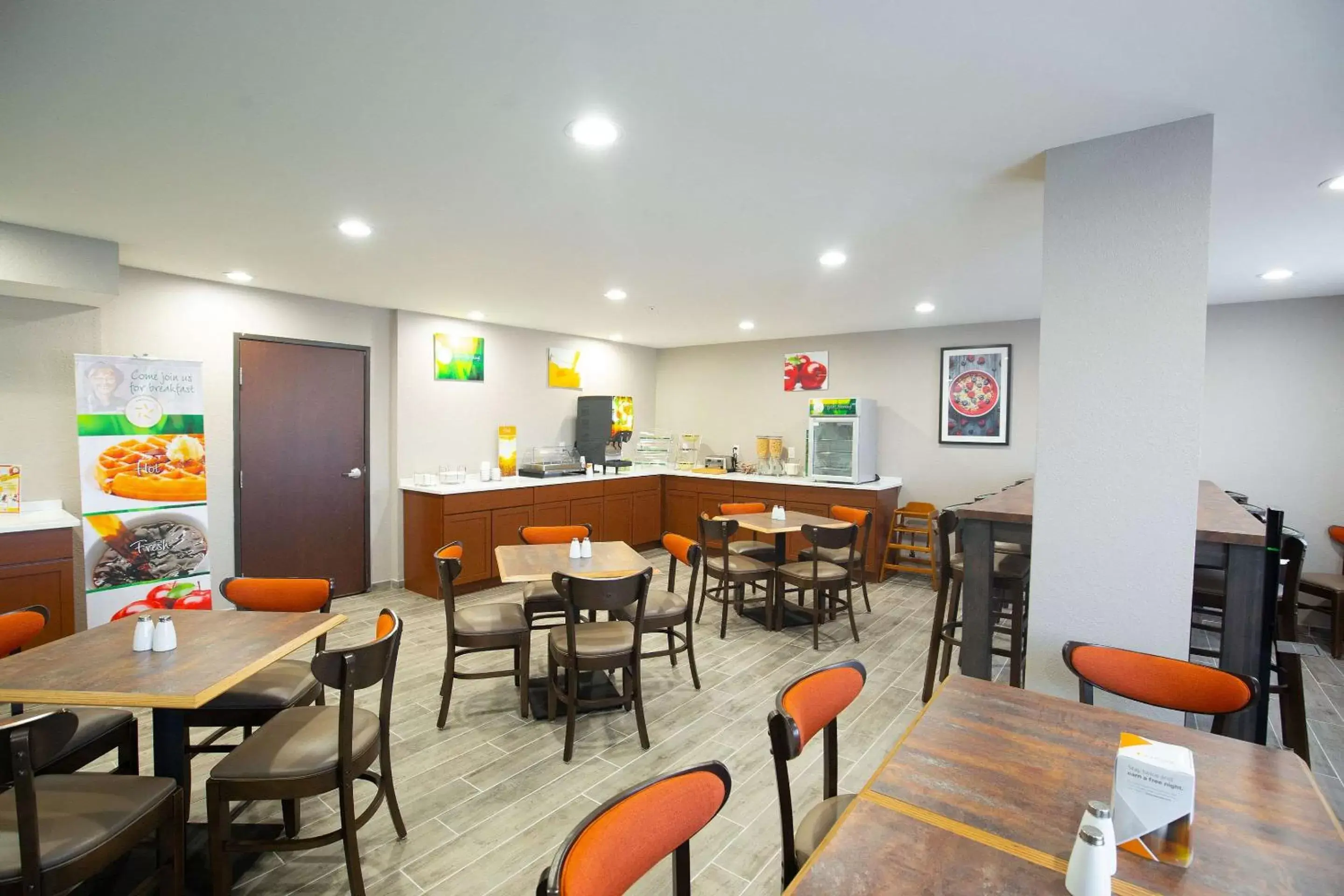 Restaurant/Places to Eat in Quality Inn & Suites