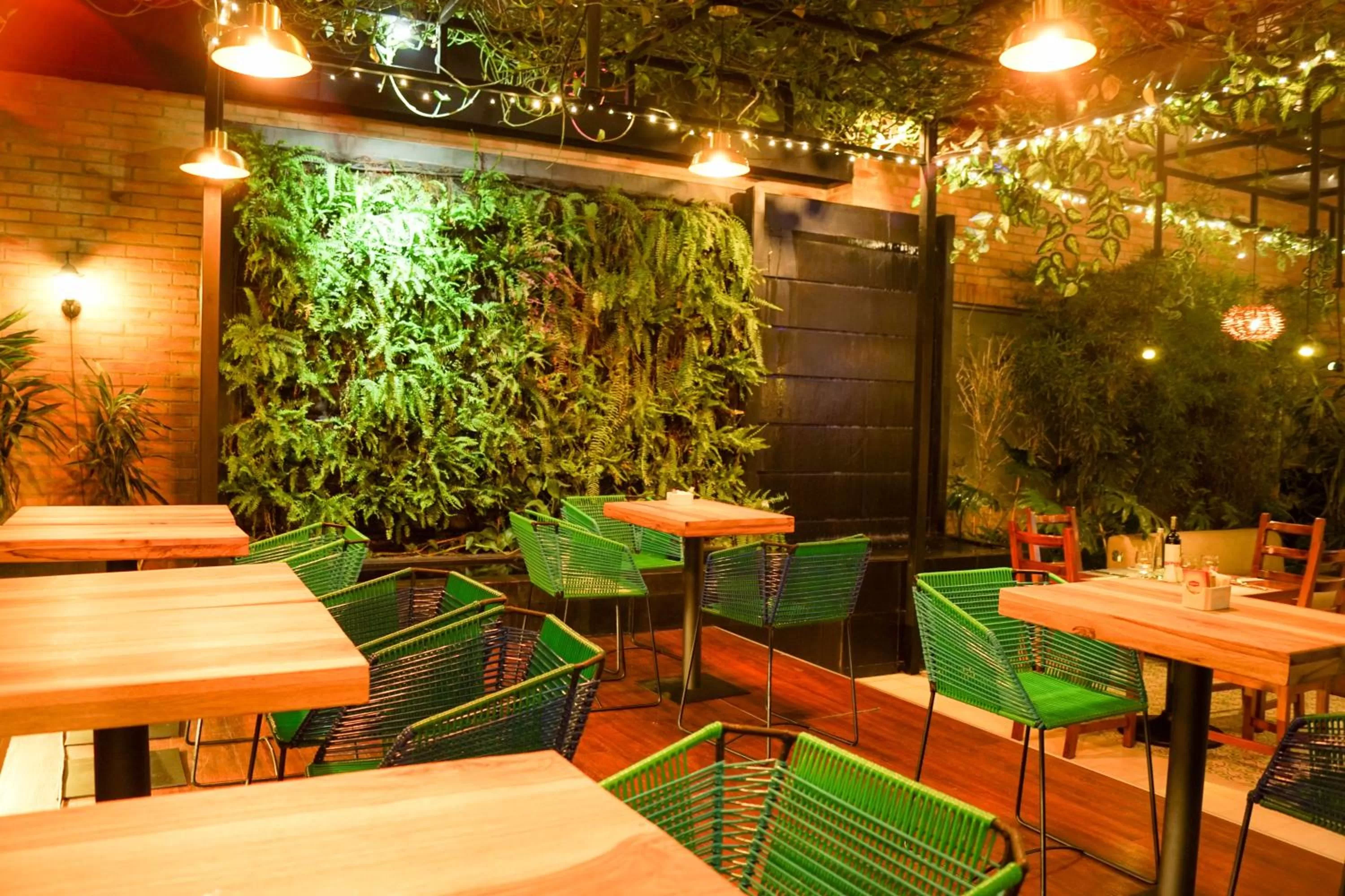 Restaurant/places to eat in Hotel Factory Green Bogotá Occidente Calle 80