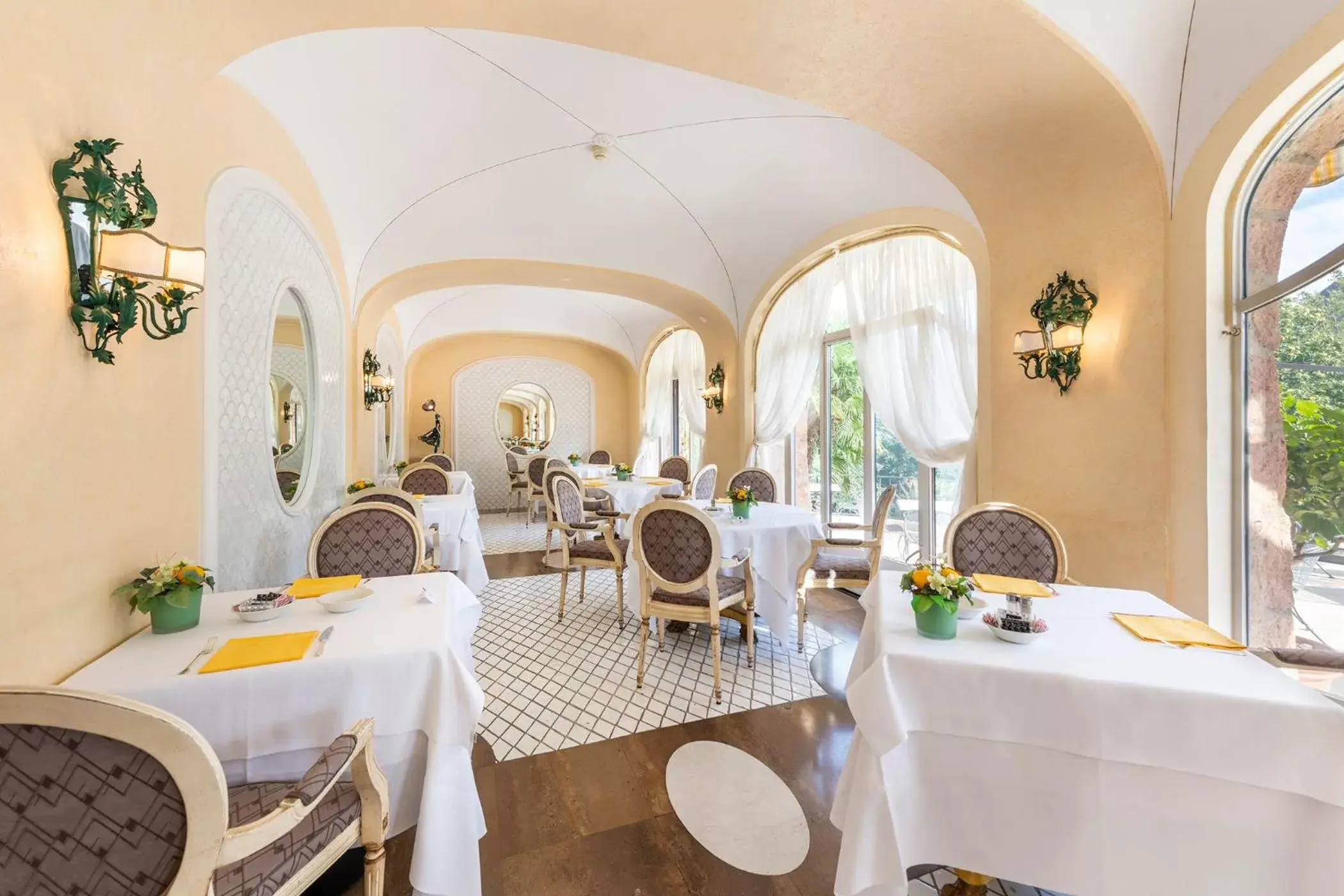 Breakfast, Restaurant/Places to Eat in Villa Principe Leopoldo - Ticino Hotels Group