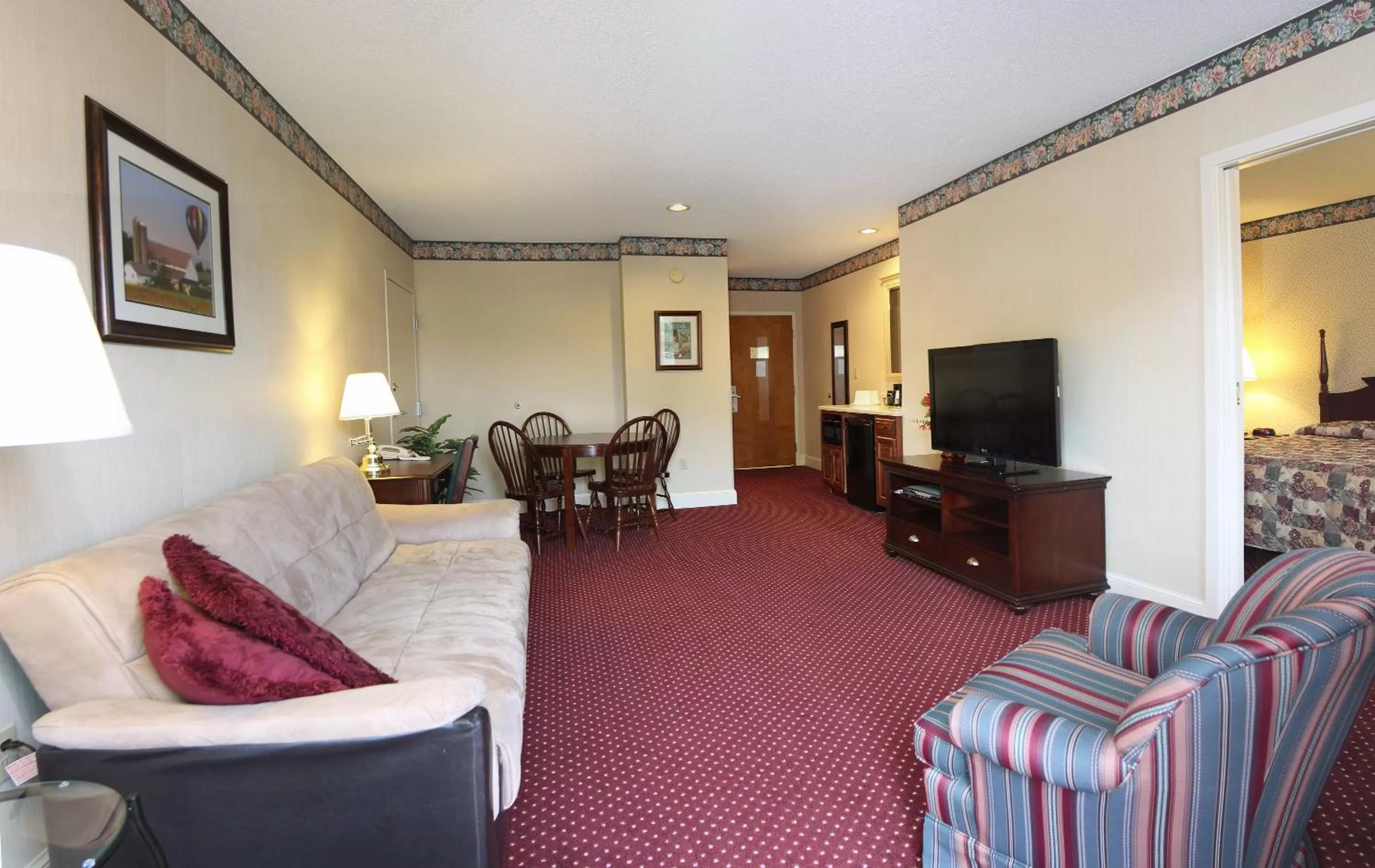 Living room in Bird-in-Hand Family Inn