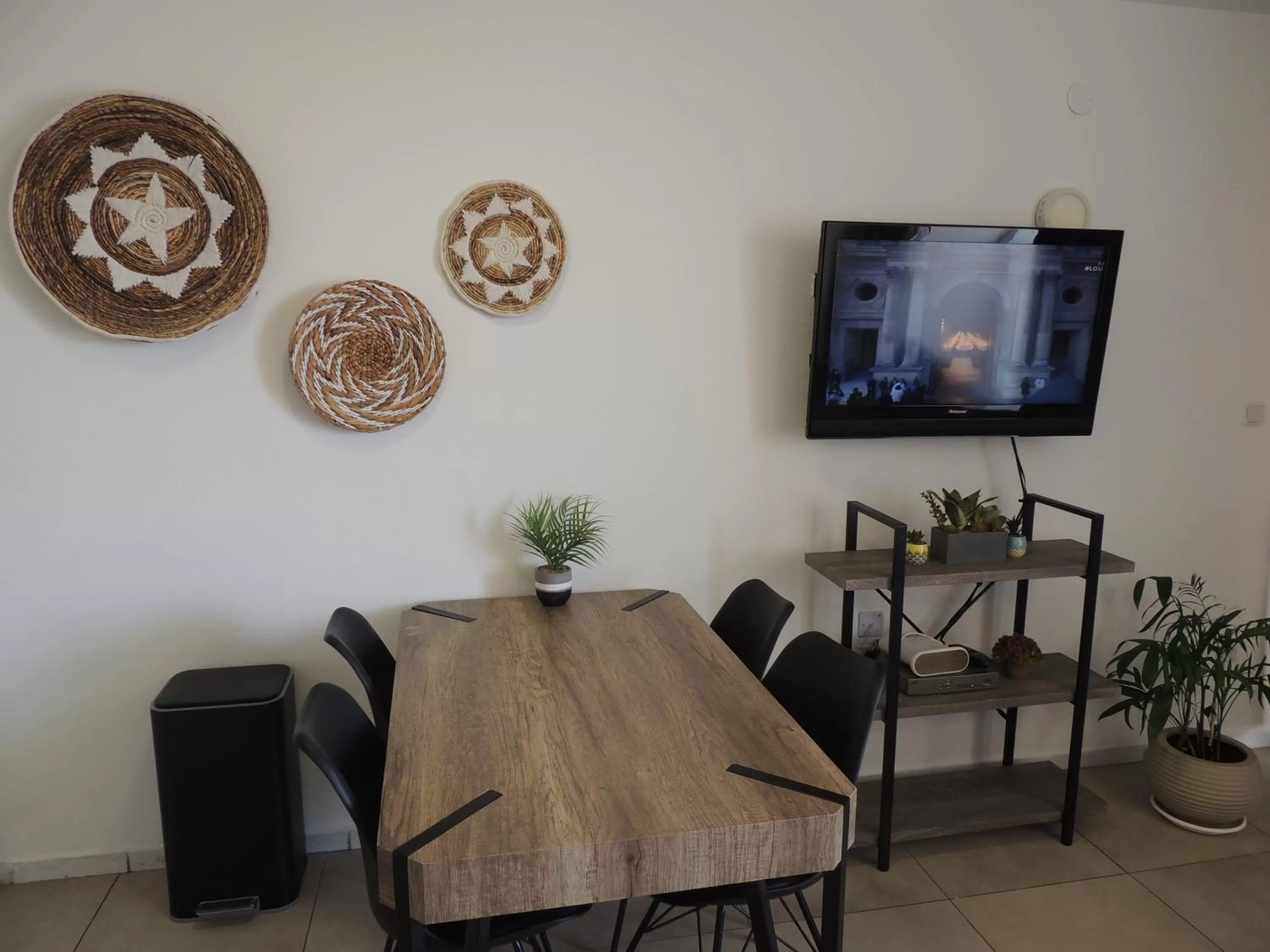 TV and multimedia, Dining Area in Lev Eilat Suites
