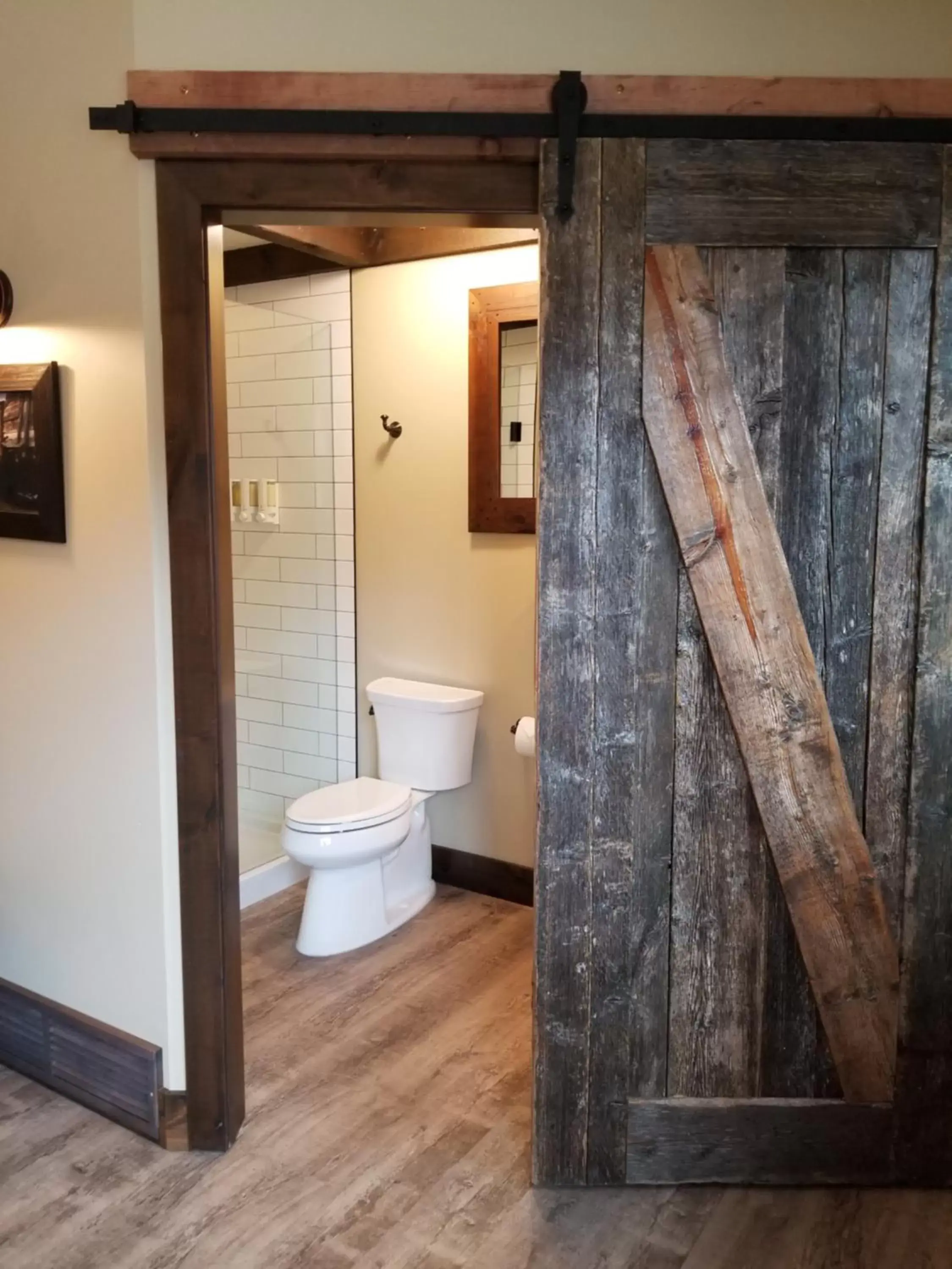 Bathroom in Lady MacDonald Country Inn