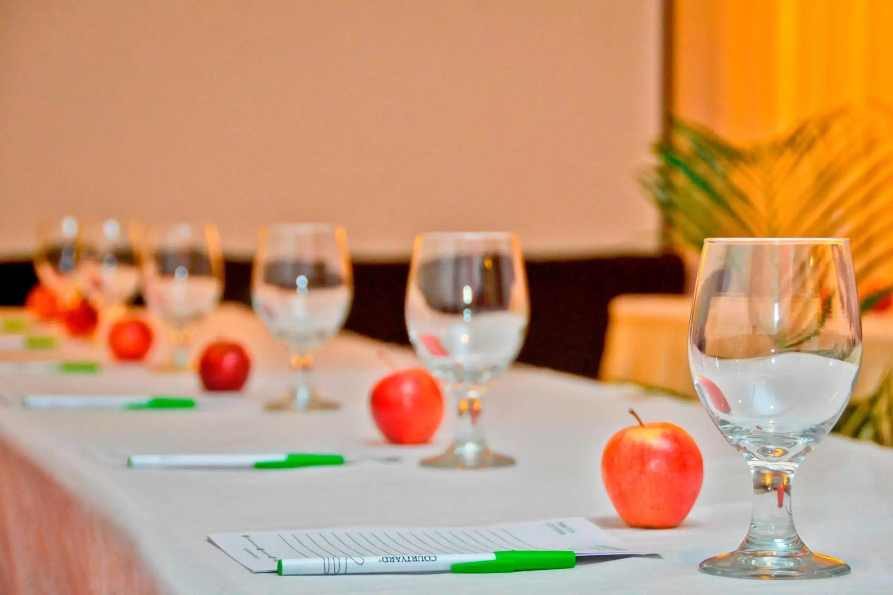 Meeting/conference room, Restaurant/Places to Eat in Courtyard by Marriott Paramaribo