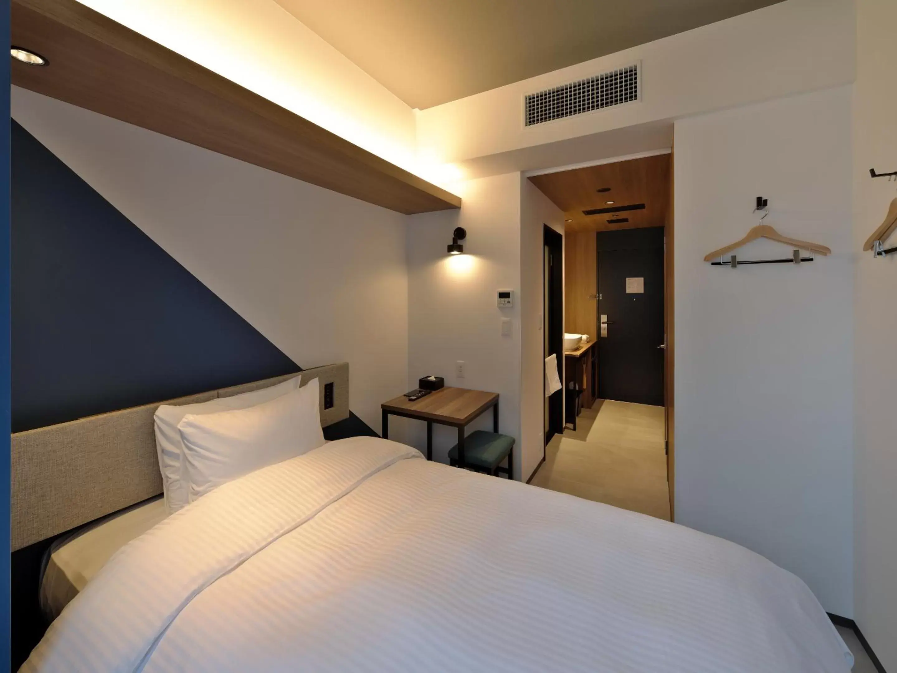 Photo of the whole room, Bed in Prince Smart Inn Kyoto Shijo Omiya Photo of the whole room, Bed in Prince Smart Inn Kyoto Shijo Omiya