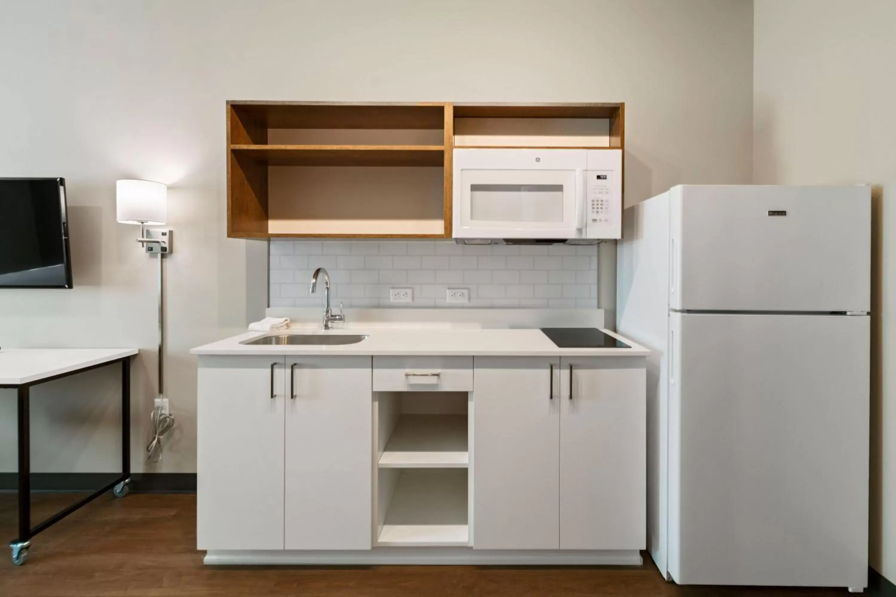 Kitchen or kitchenette, Kitchen/Kitchenette in Extended Stay America Premier Suites - Bluffton - Hilton Head