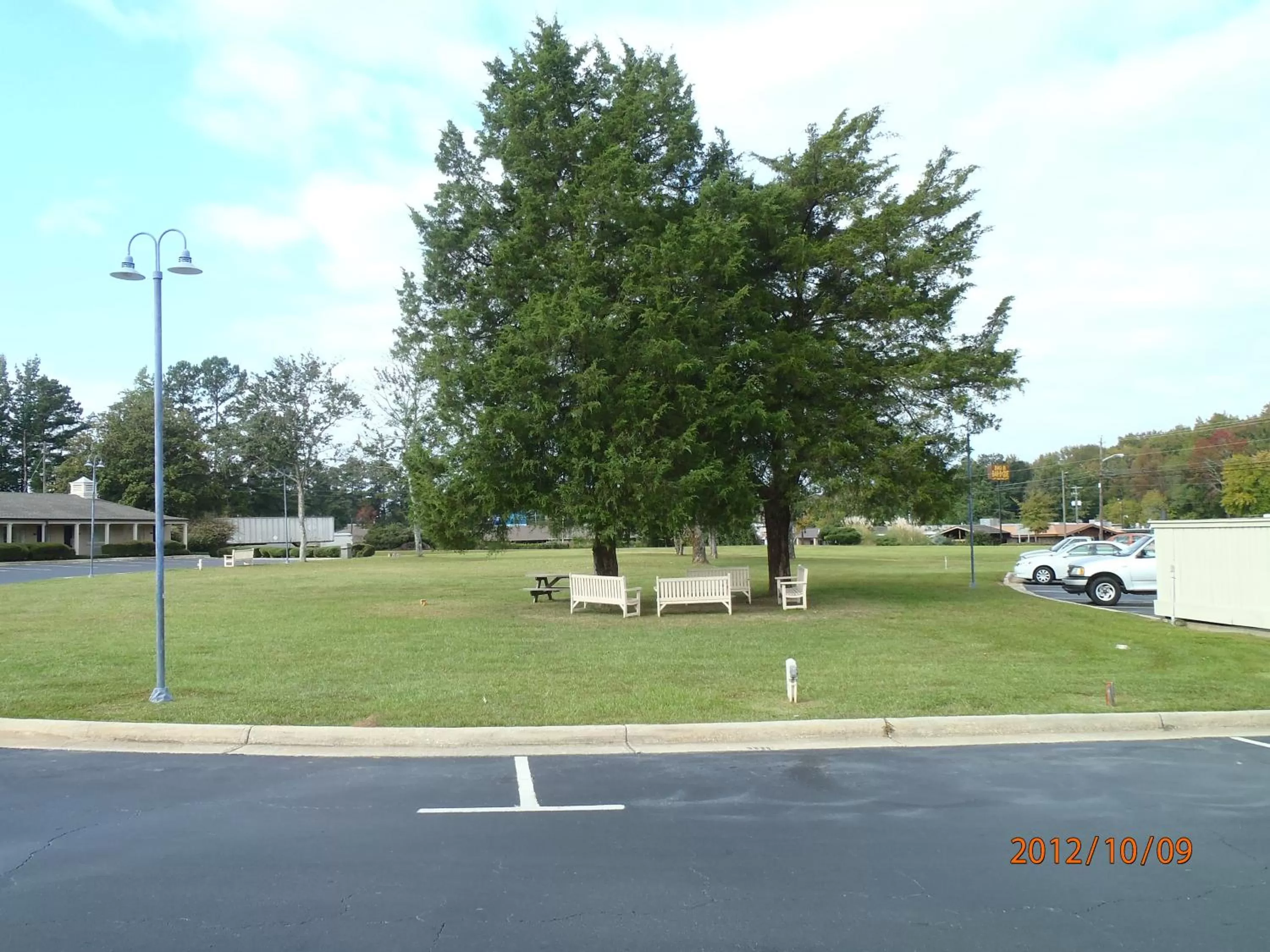 Property building in Days Inn by Wyndham Alexander City