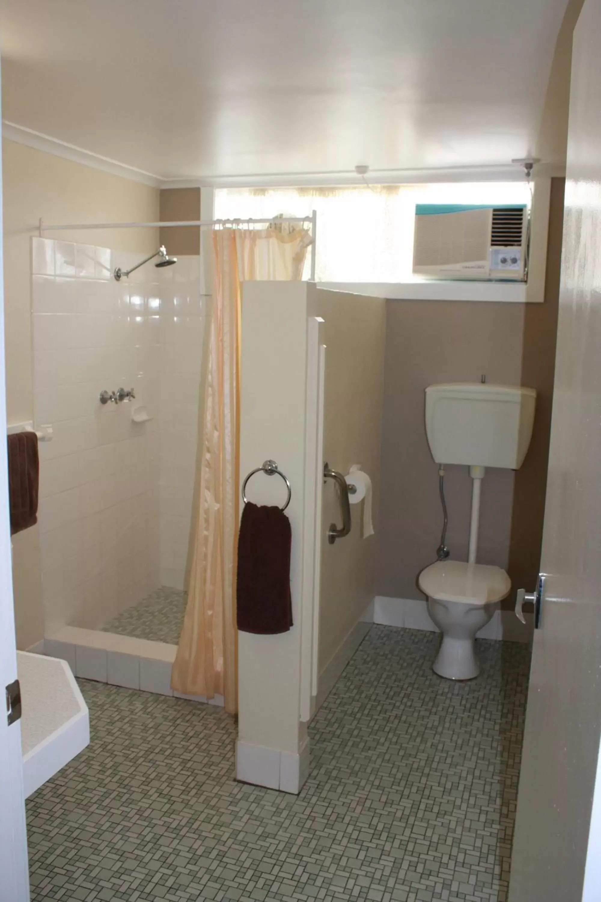 Toilet, Bathroom in Opal Motel