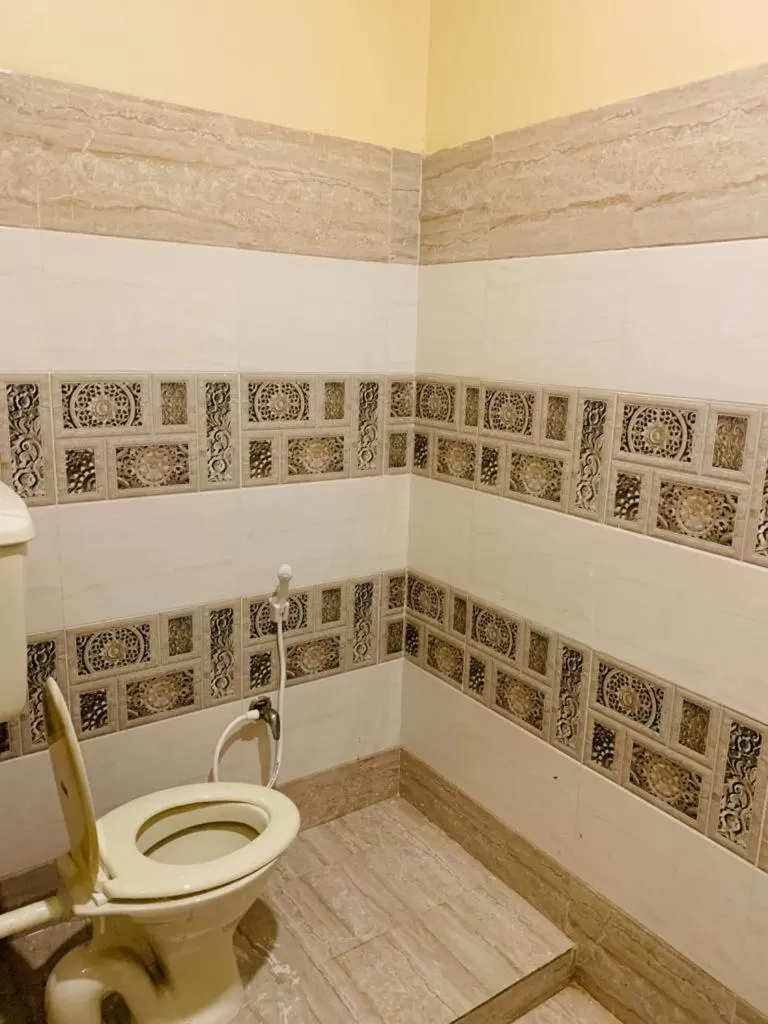 Bathroom in Hotel Neelkanth