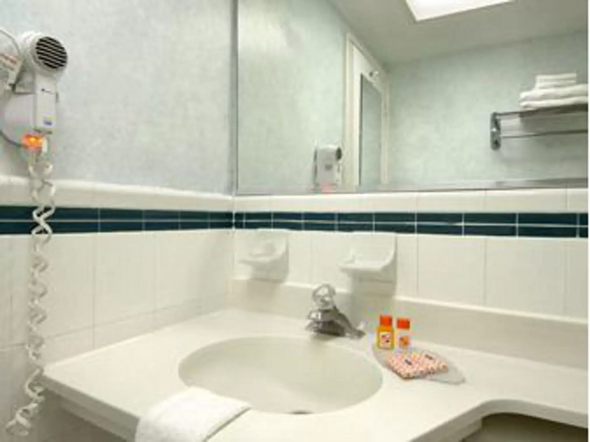 Bathroom in Howard Johnson by Wyndham Atlantic City