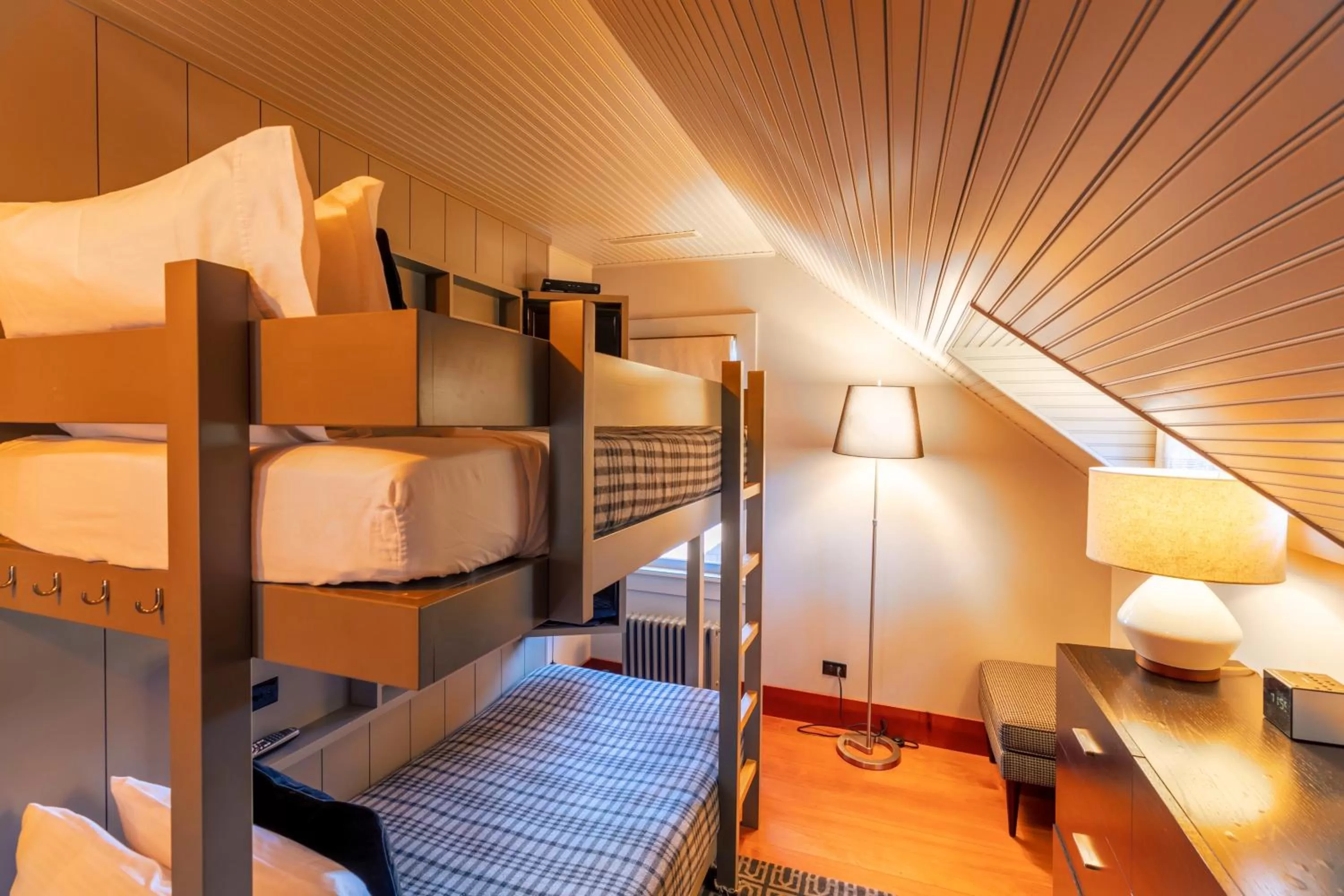 bunk bed, Bed in The Outlook Lodge