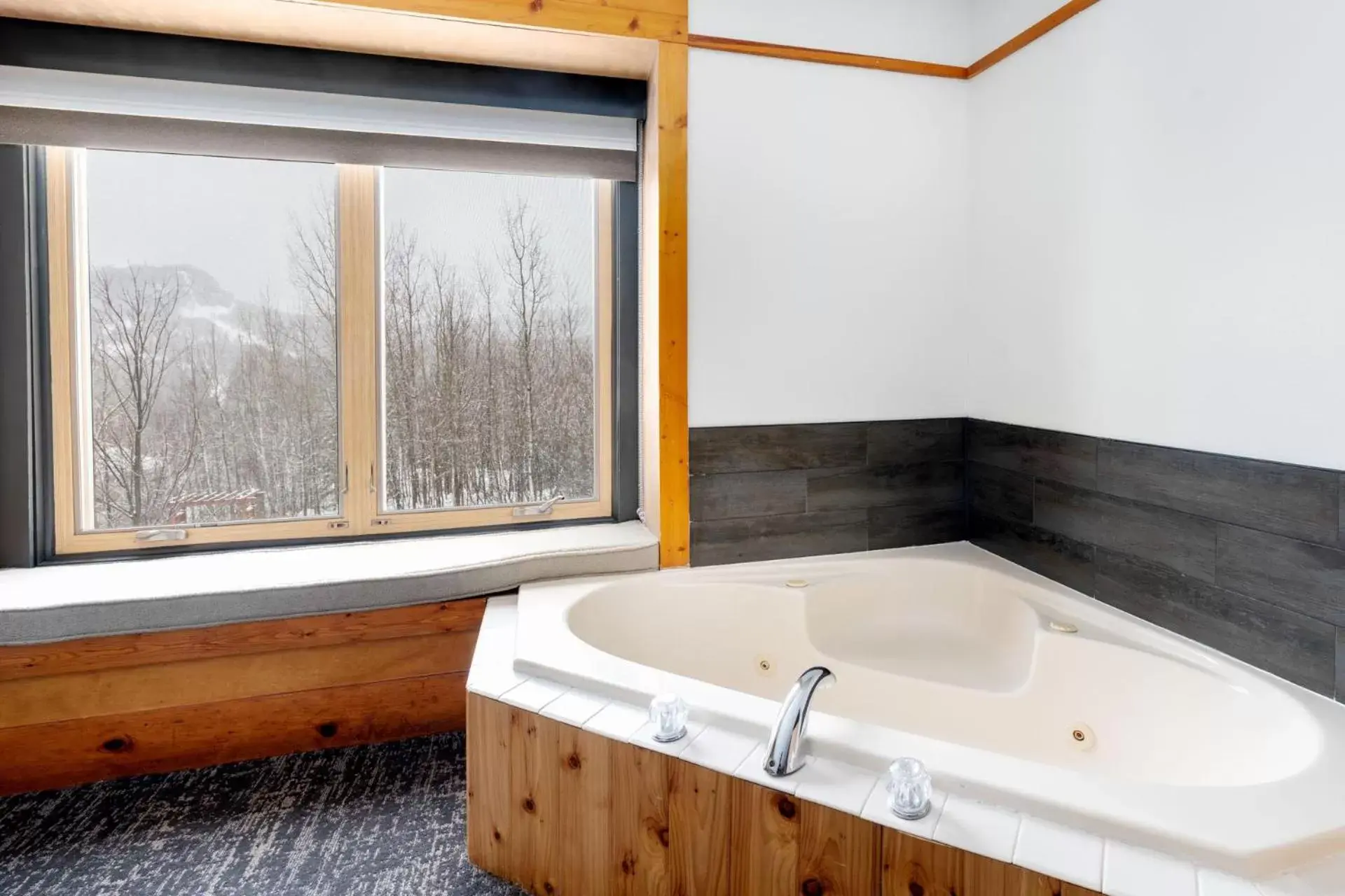 Bath, Bathroom in Caribou Highlands Lodge