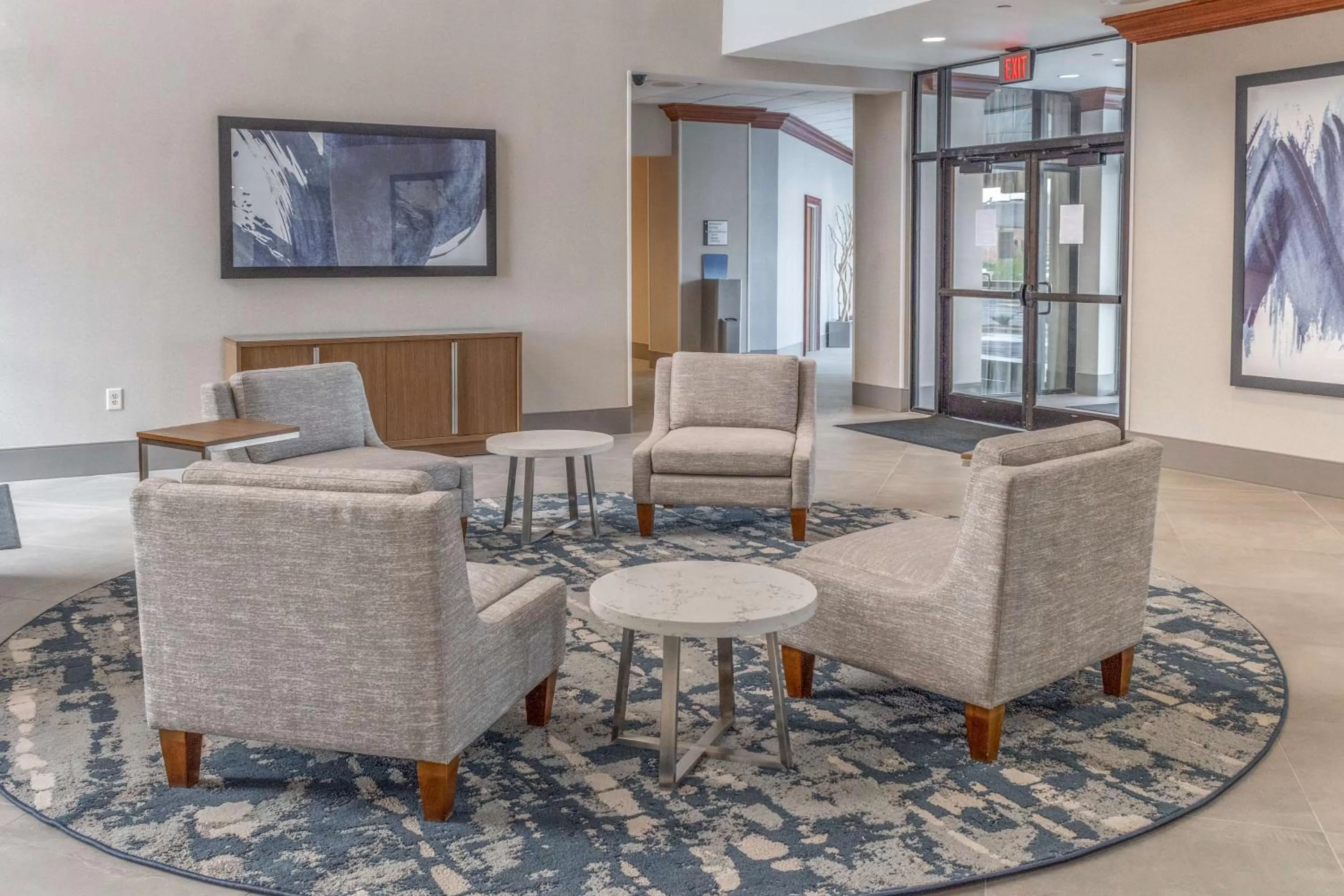 Lobby or reception in DoubleTree by Hilton New Bern - Riverfront