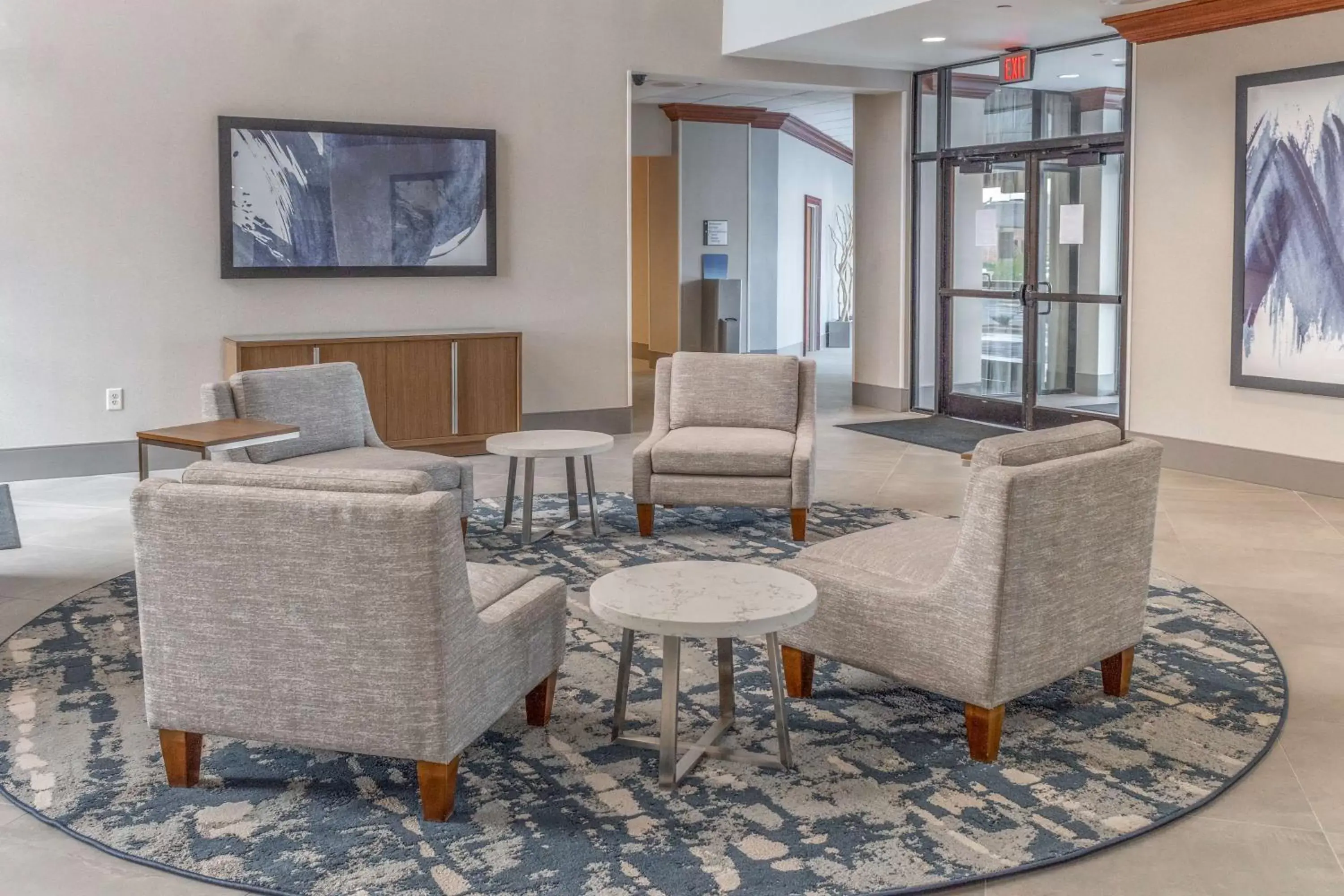 Lobby or reception, Seating Area in DoubleTree by Hilton New Bern - Riverfront