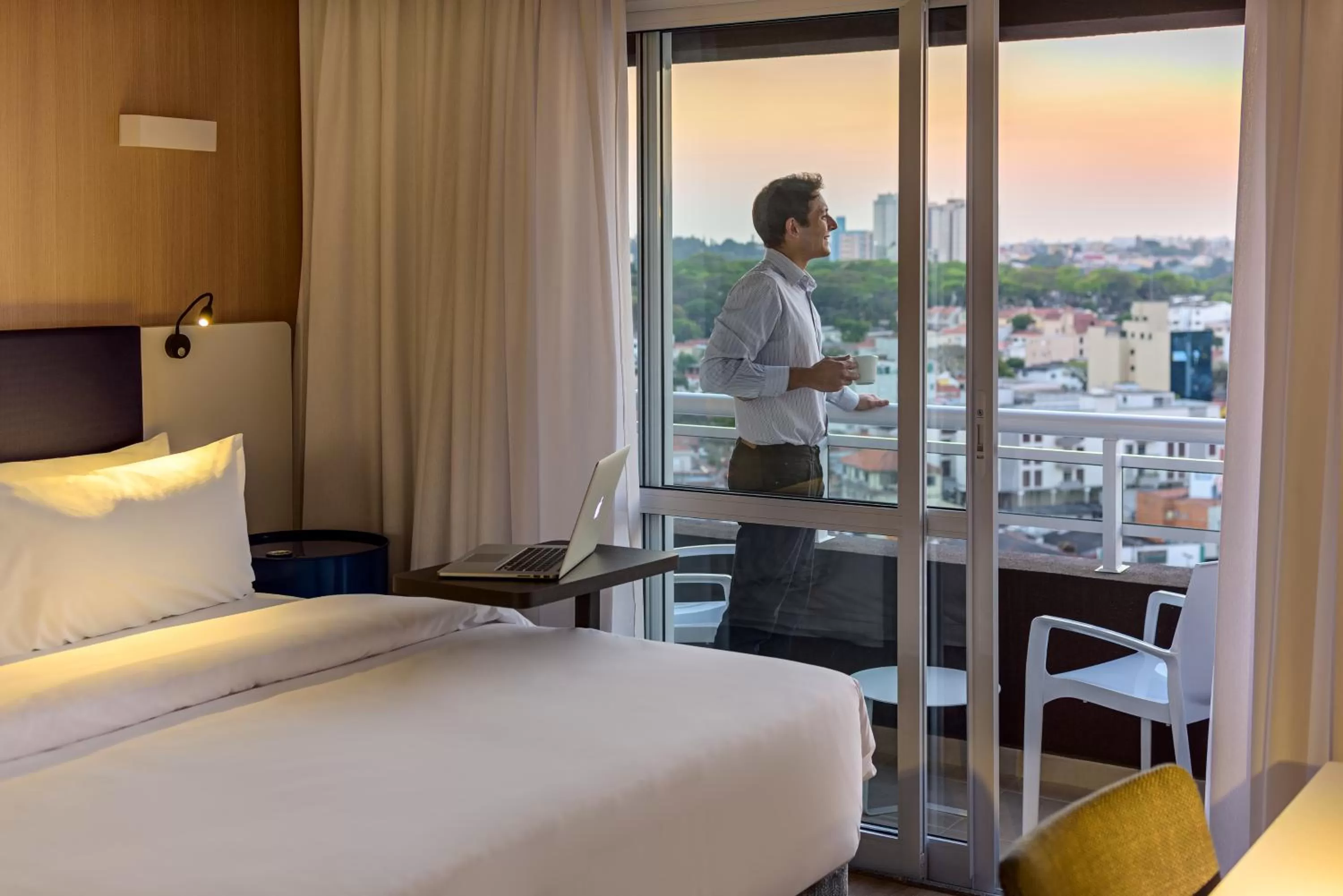 Balcony/Terrace, Bed in Aparthotel Adagio Sao Bernardo Do Campo