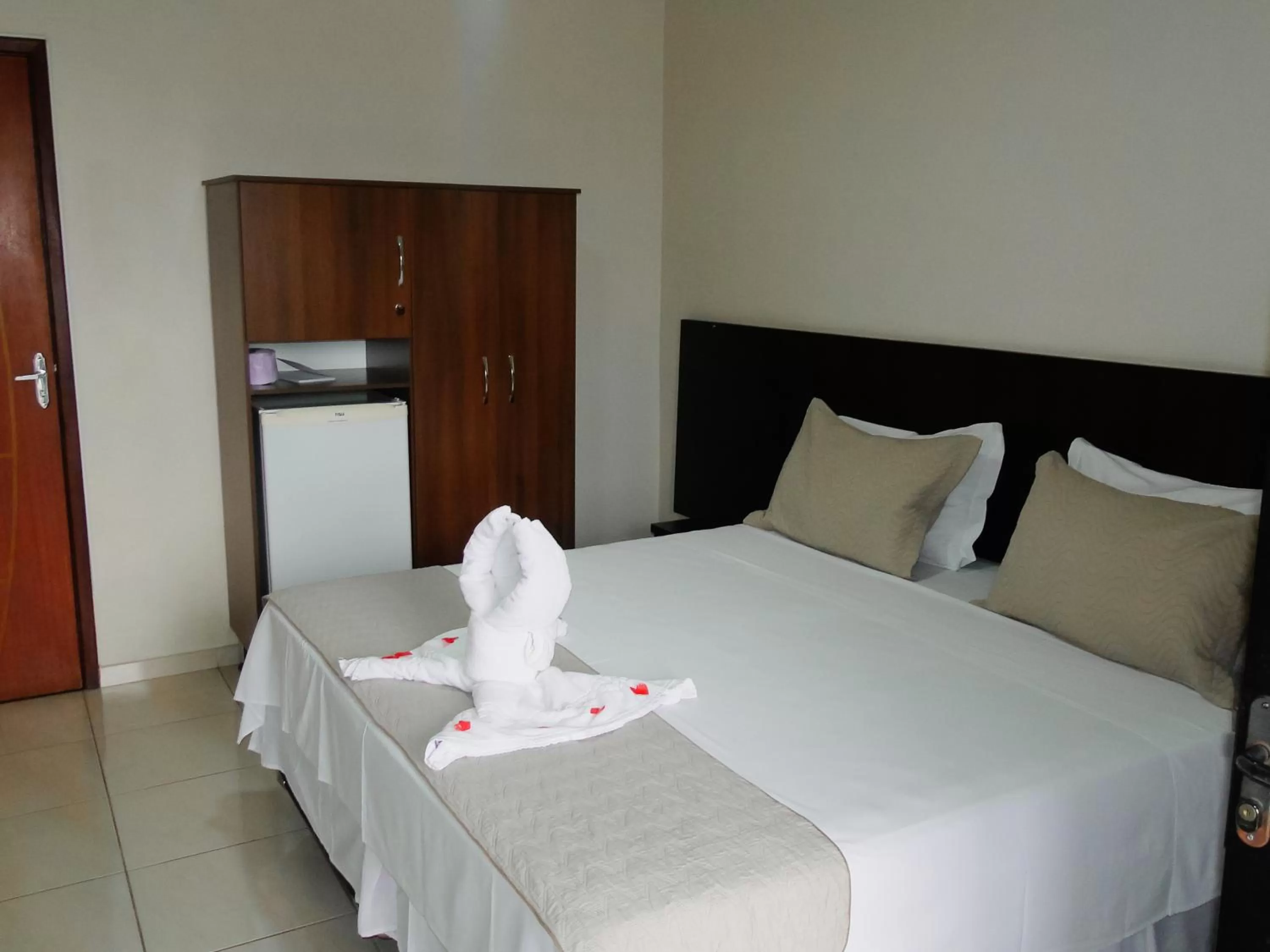 Bed in Hotel Albinos