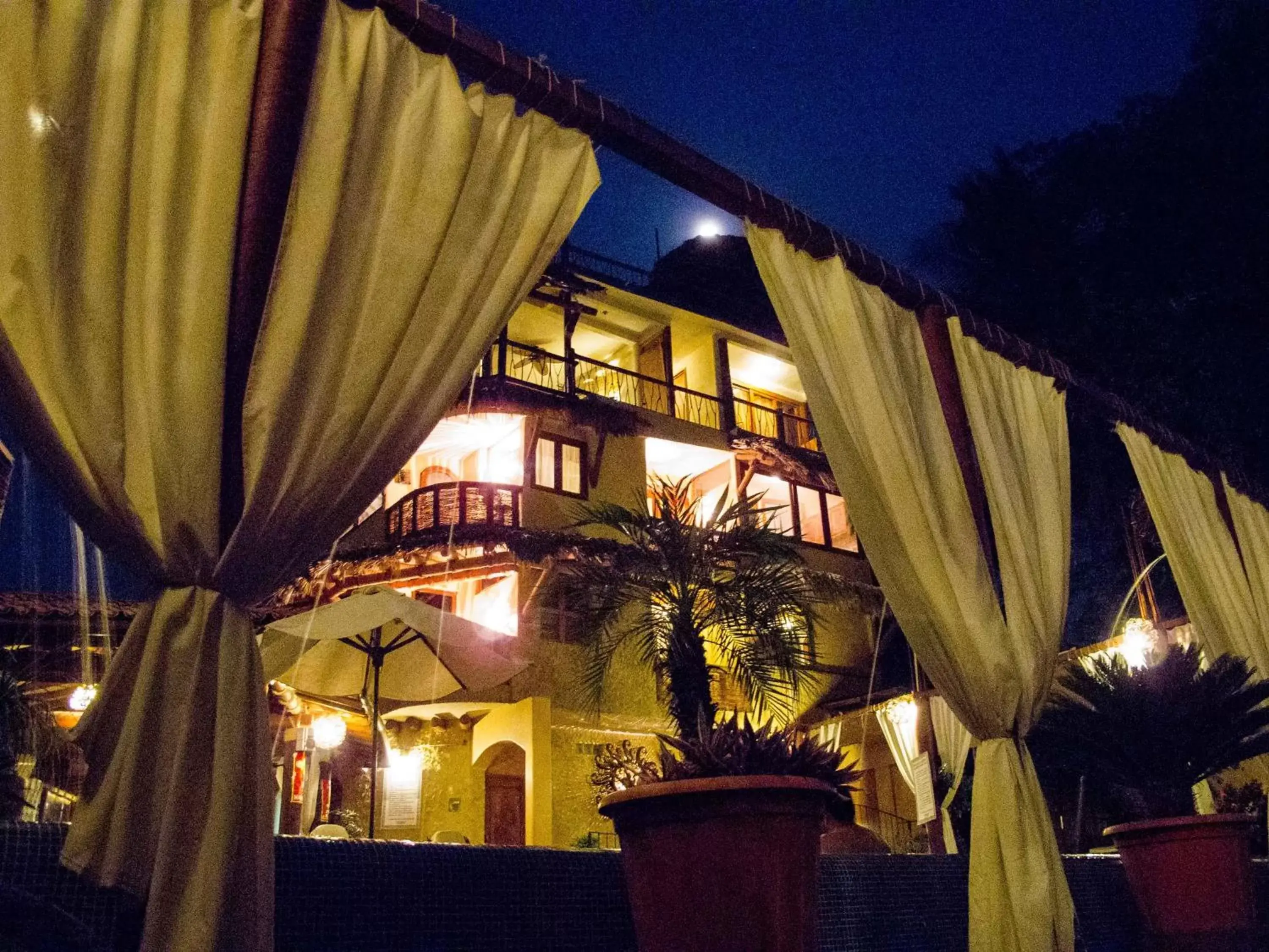 Night, Property Building in Hotel Villas Las Azucenas