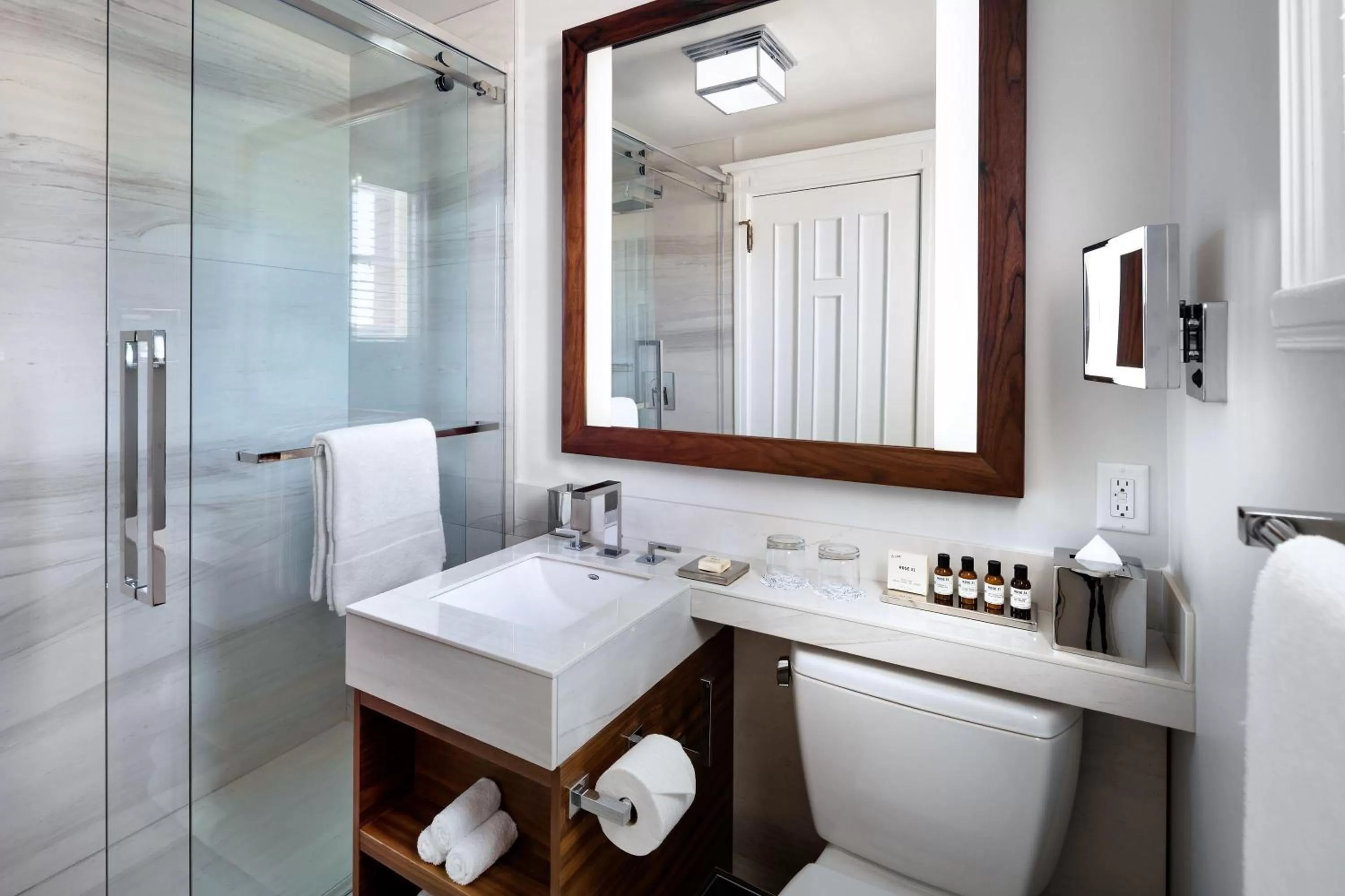 Shower in Fairmont Empress Hotel