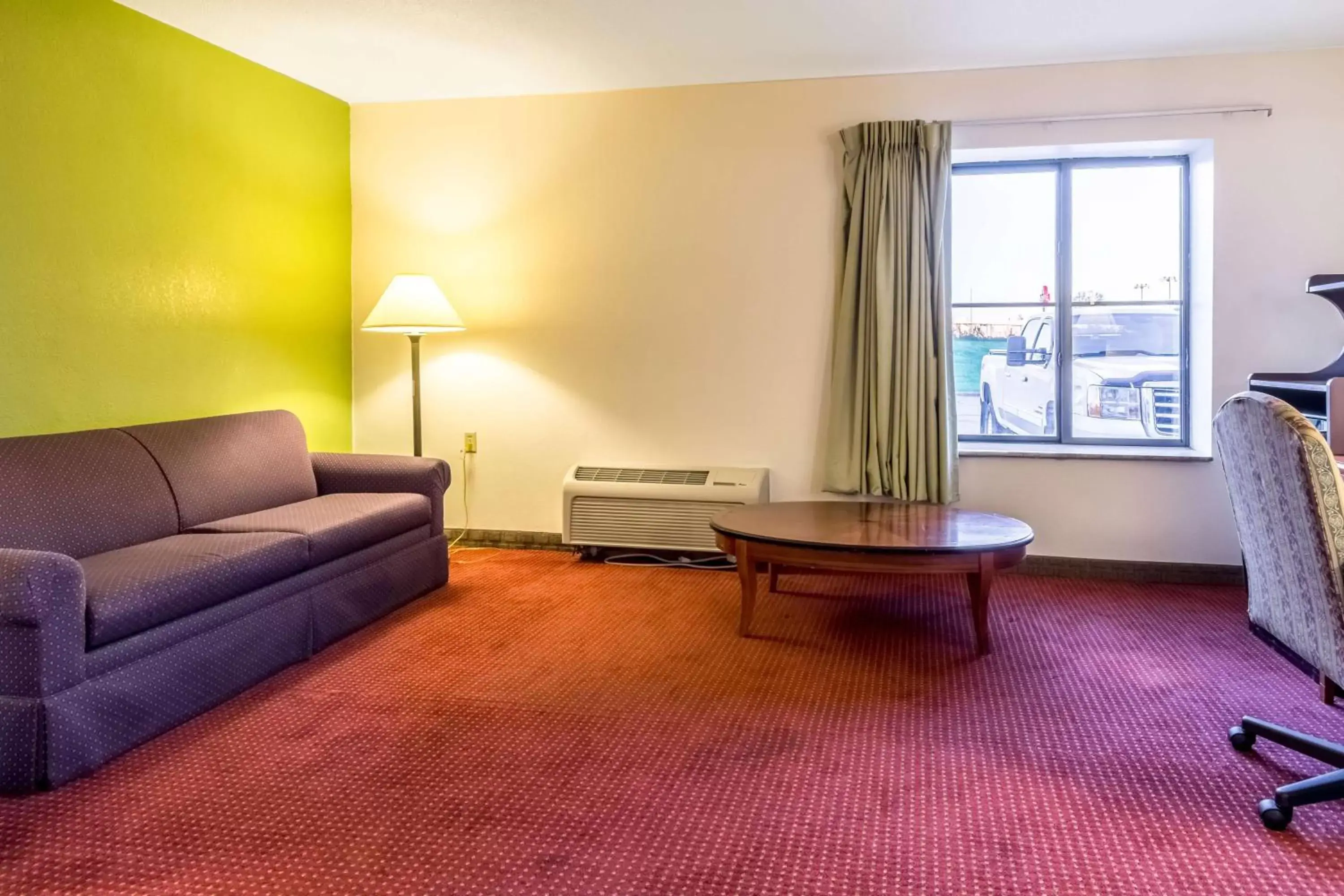 Photo of the whole room, Seating Area in Motel 6-Springfield, OH