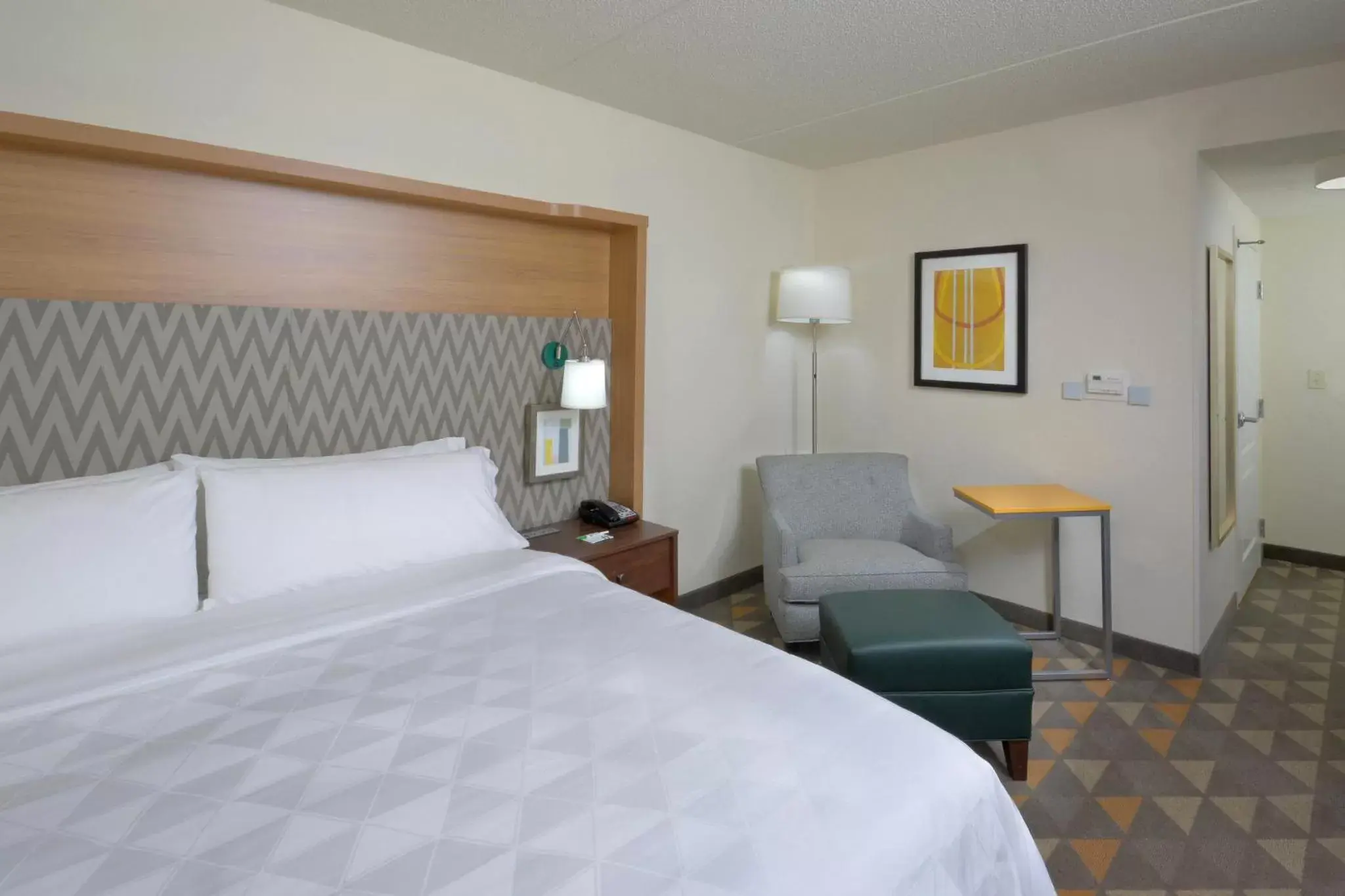 Photo of the whole room, Bed in Holiday Inn Raleigh Durham Airport, an IHG Hotel