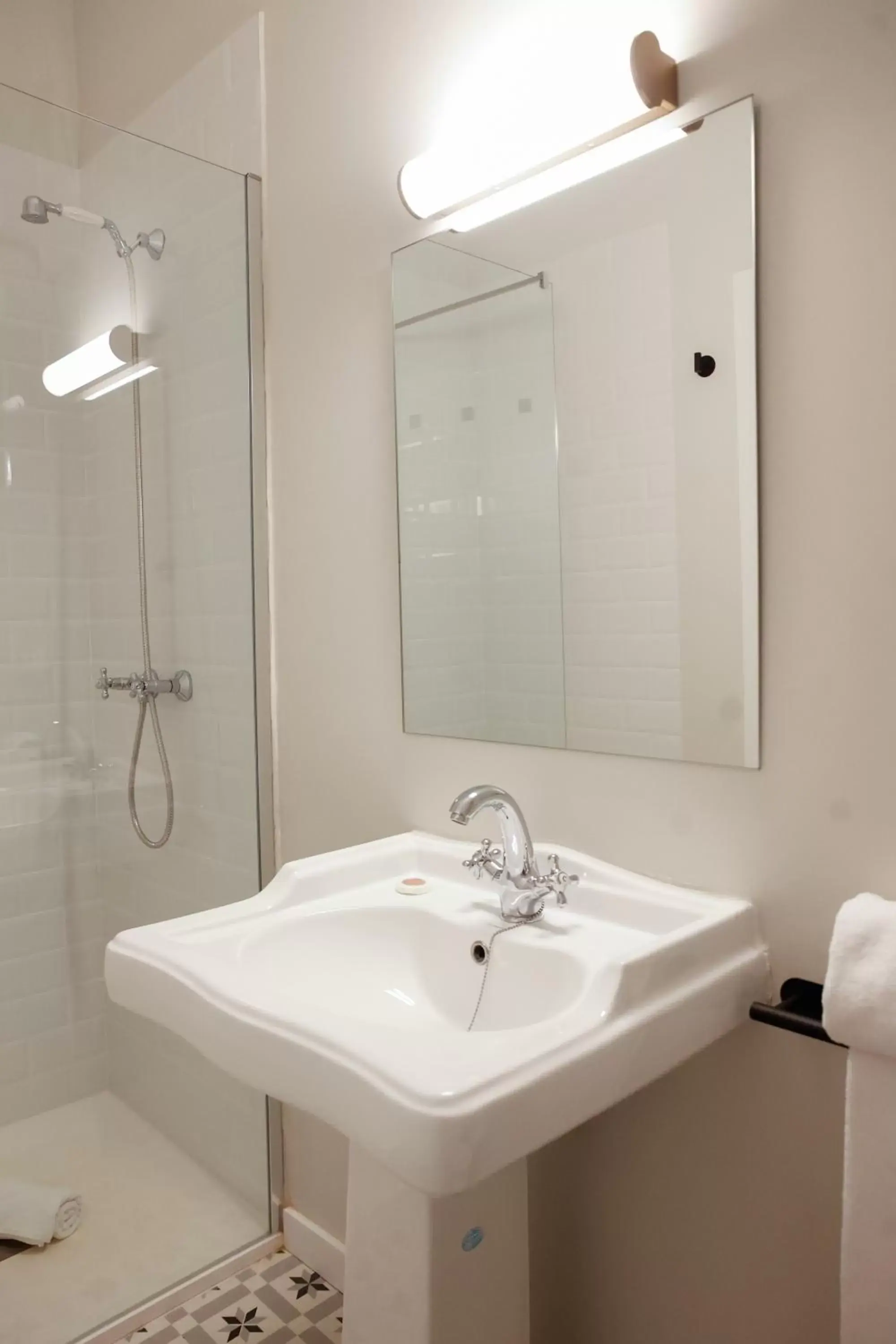 Bathroom in Casa Alberola Apartments